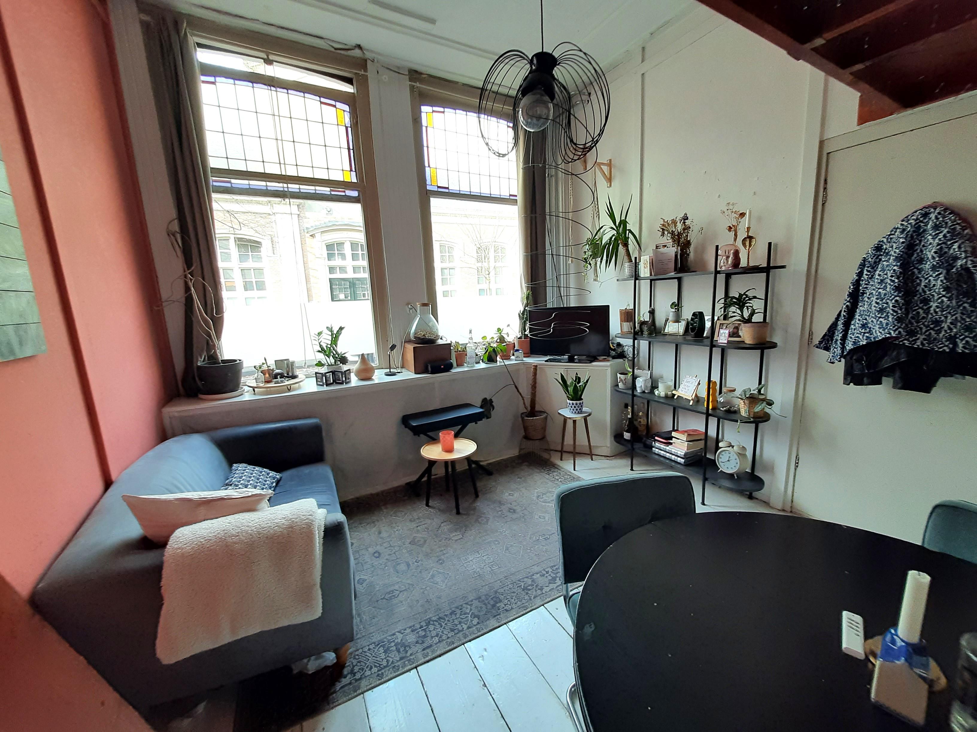 show all photos of Gedempte Voldersgracht