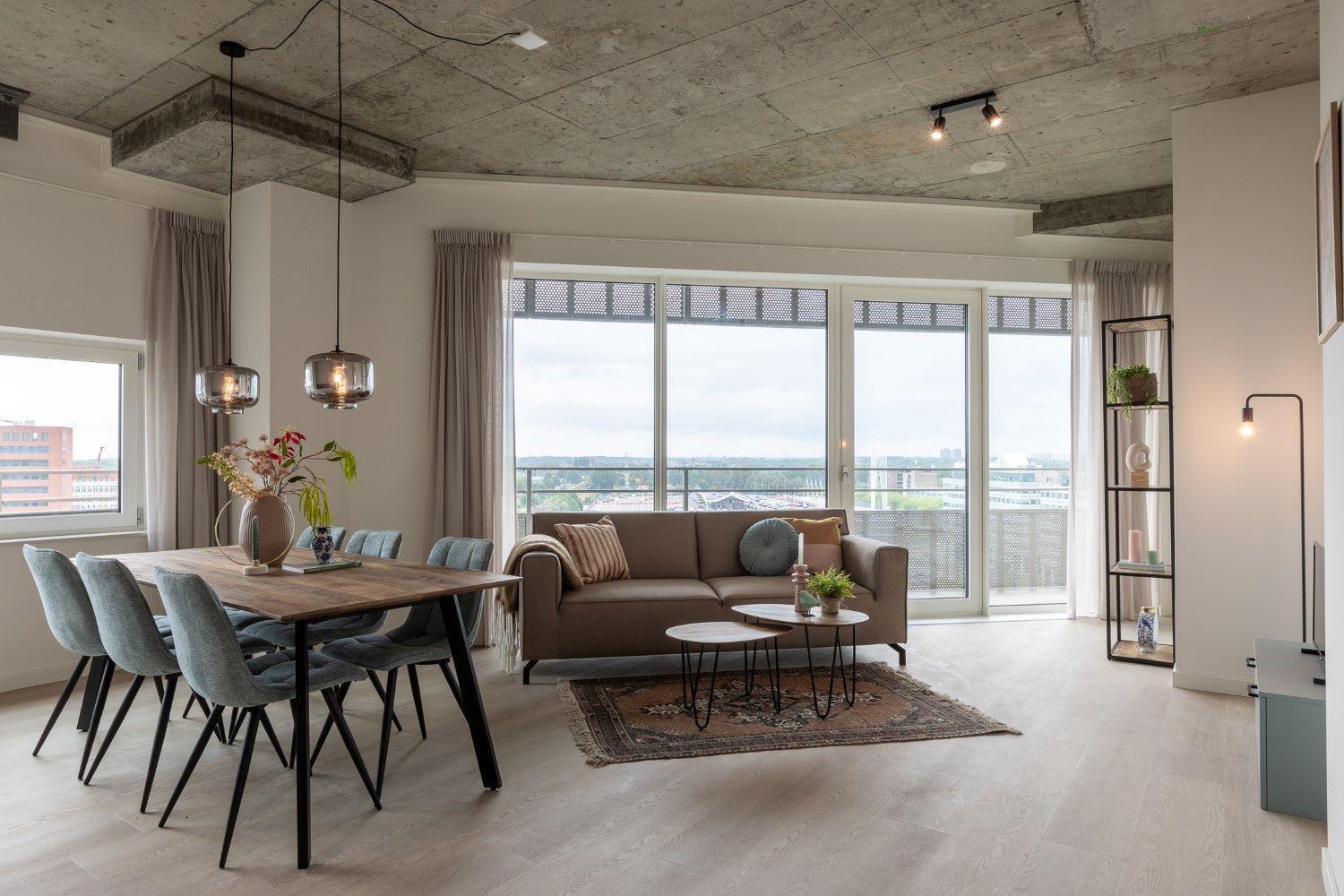 show all photos of G.H. Betzweg