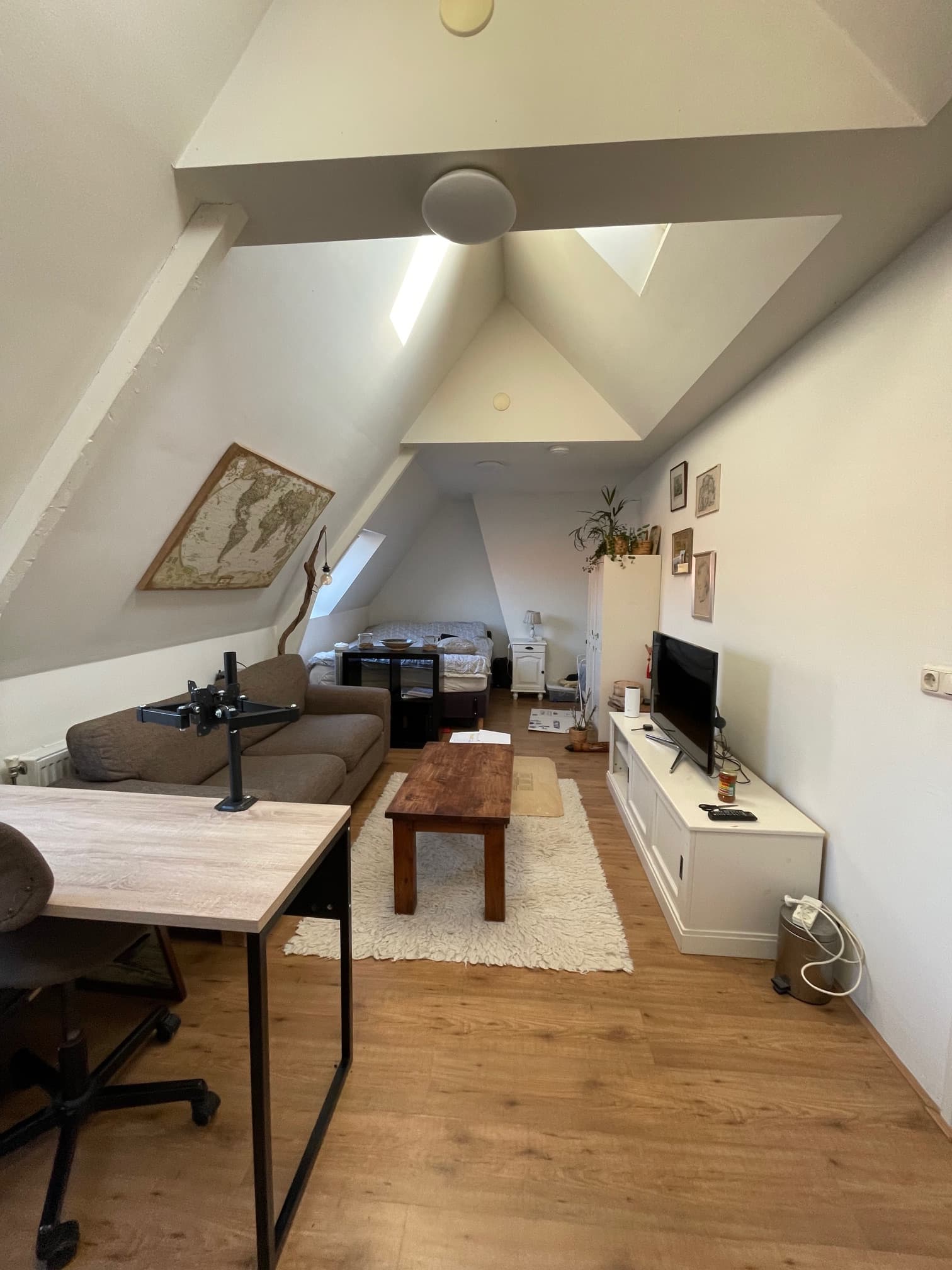 show all photos of Madoerastraat