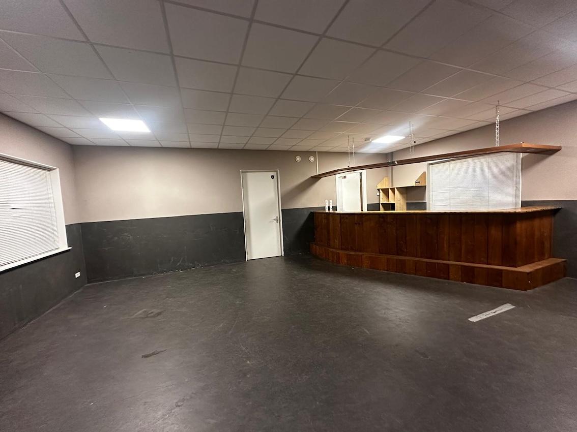 show all photos of Mernaweg