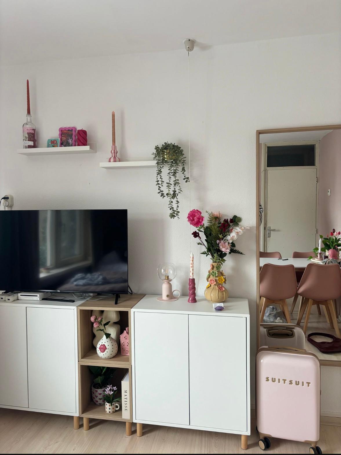 show all photos of Venuslaan