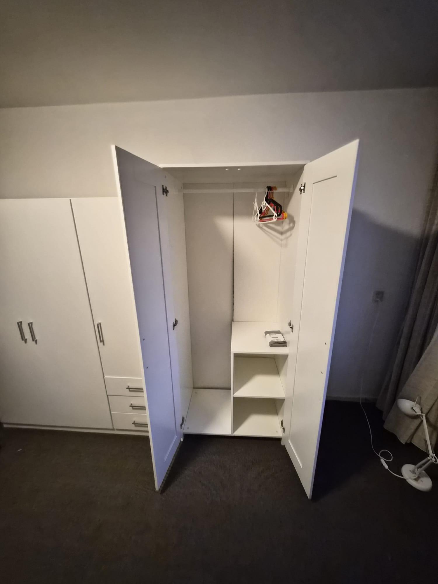 show all photos of Zeelsterstraat