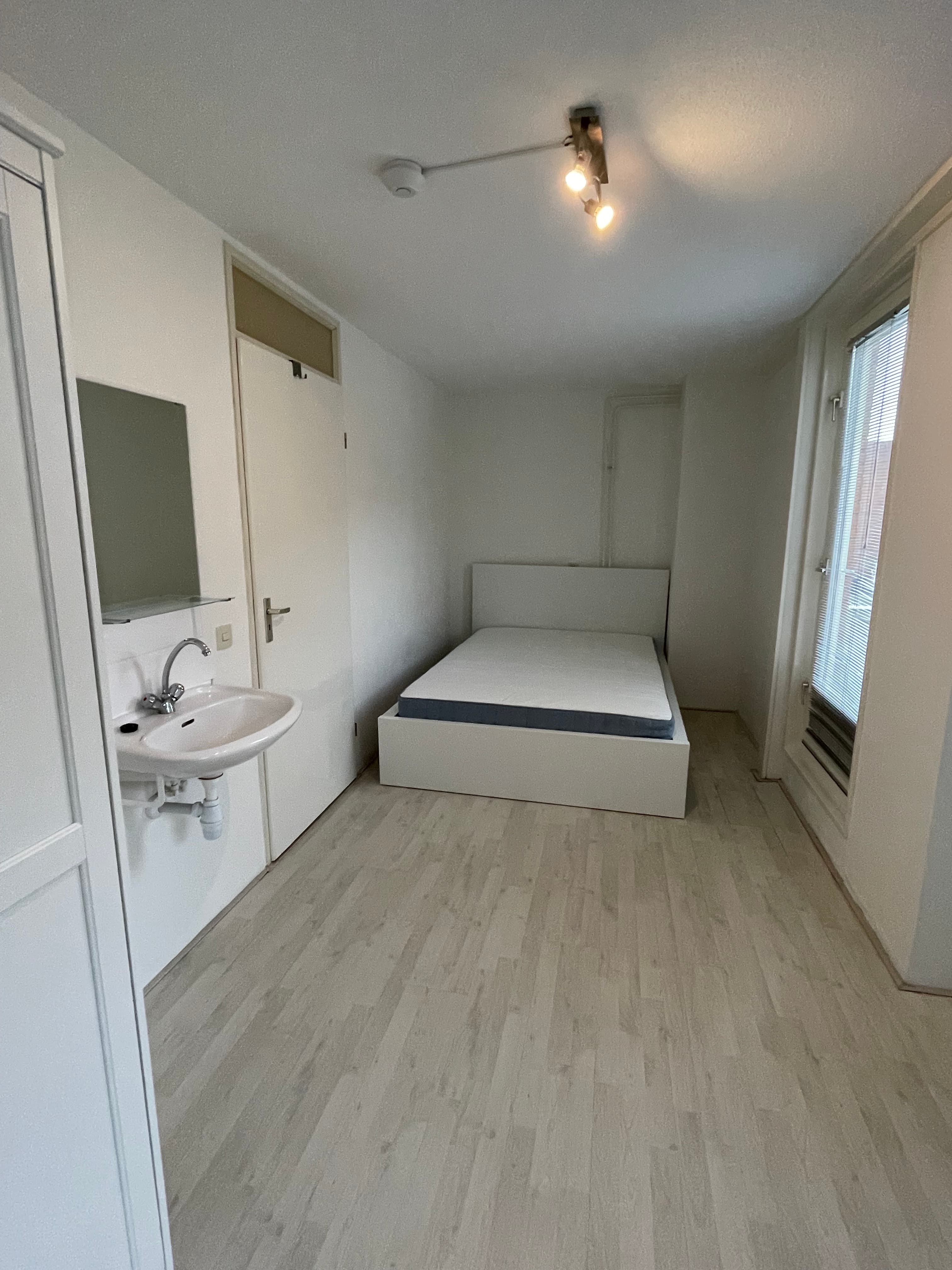 show all photos of Raaltepad