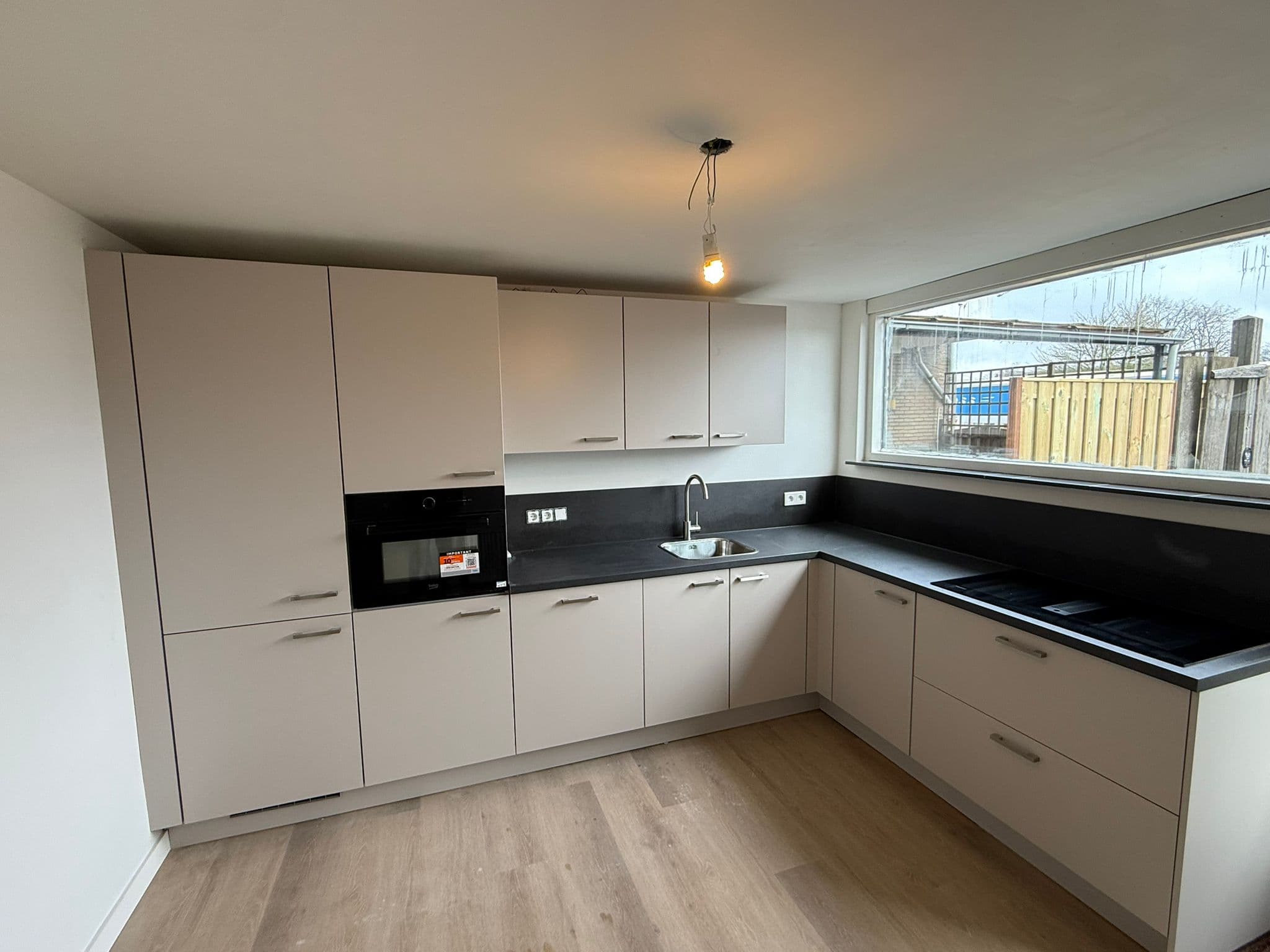 show all photos of Willem van Konijnenburglaan