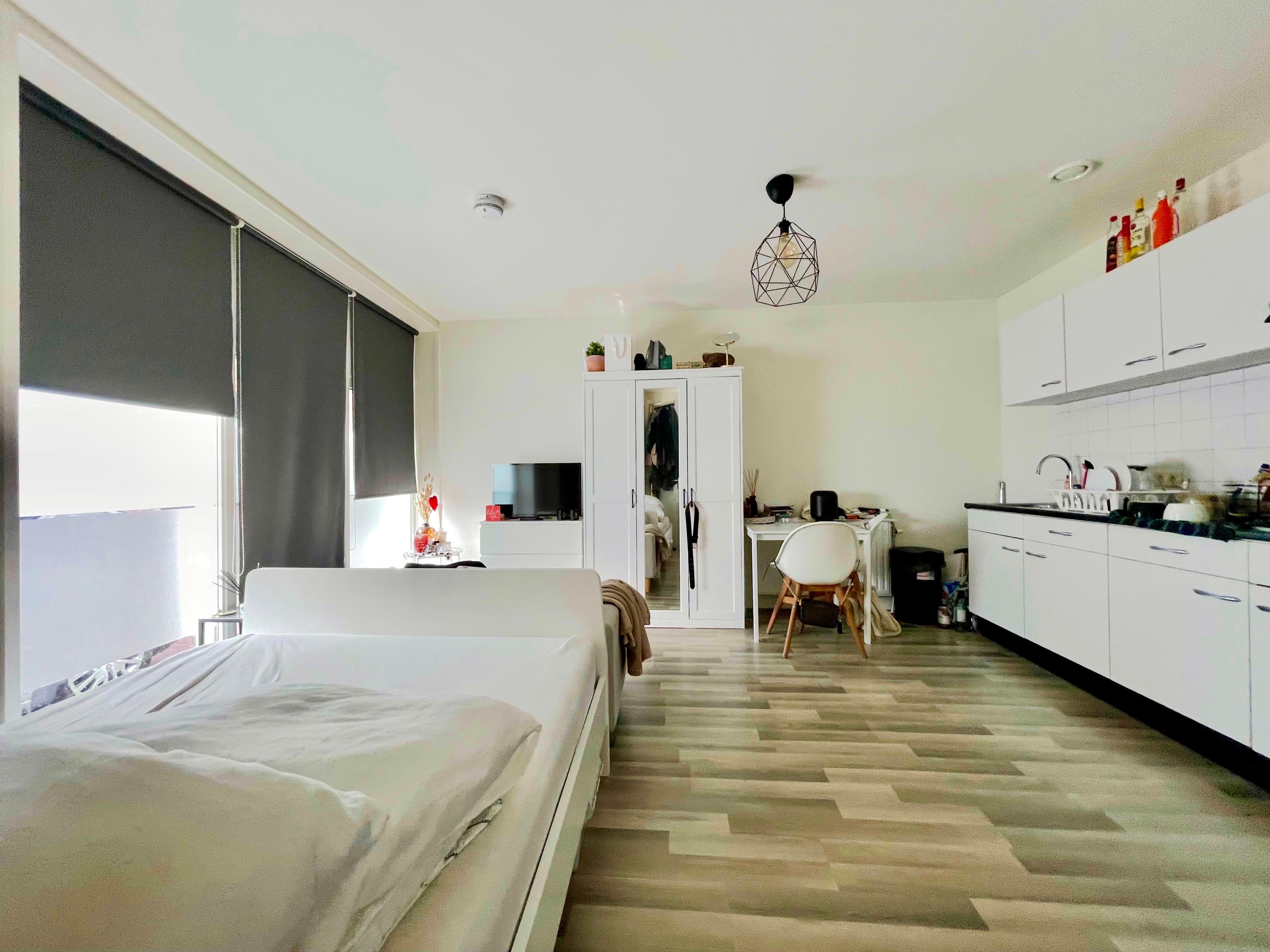 show all photos of Lissabonstraat