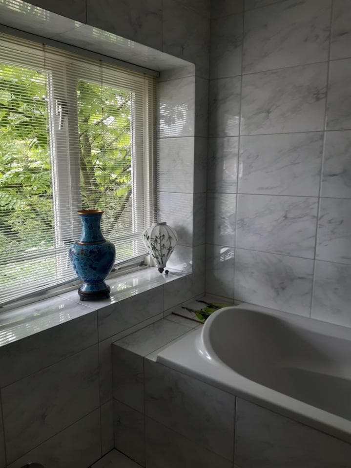 show all photos of Charlotte de Bourbonstraat