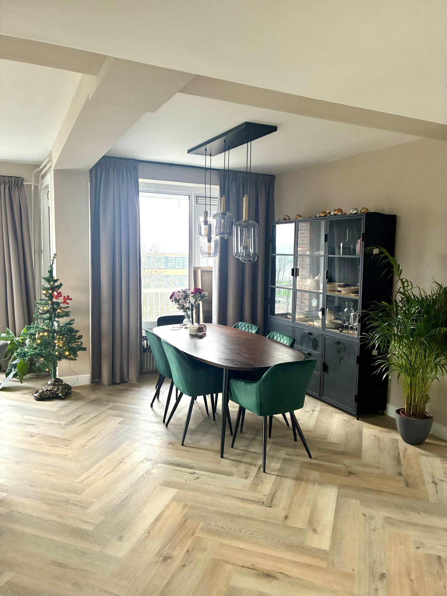 show all photos of Burgemeester Cramergracht