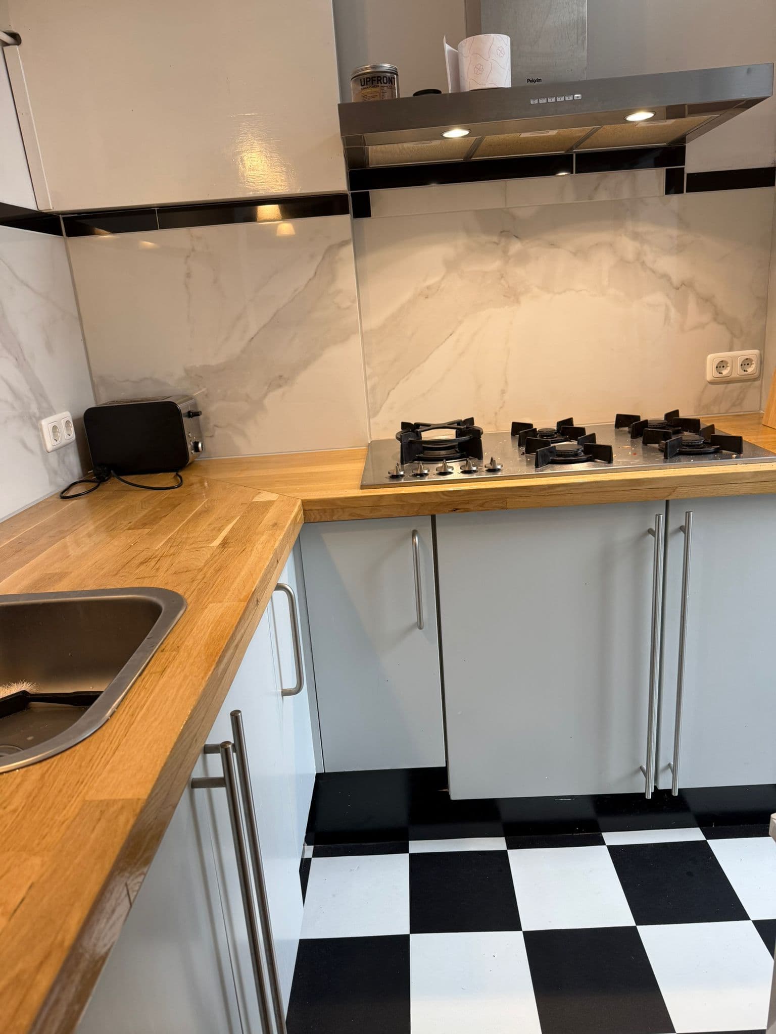 show all photos of Tweede Willemstraat