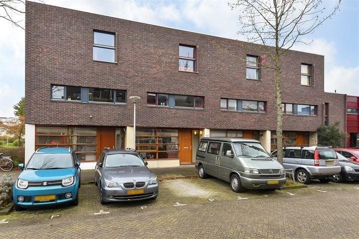 show all photos of Conradlaan