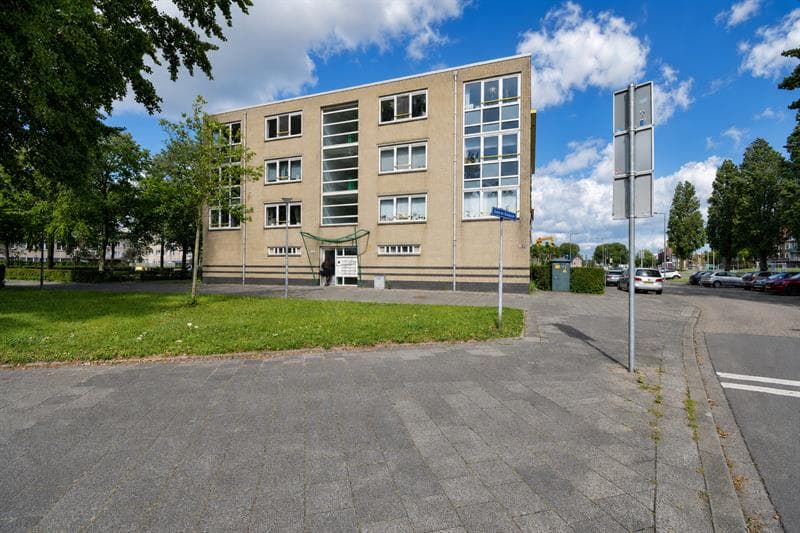 show all photos of Bonn en Meeswerf