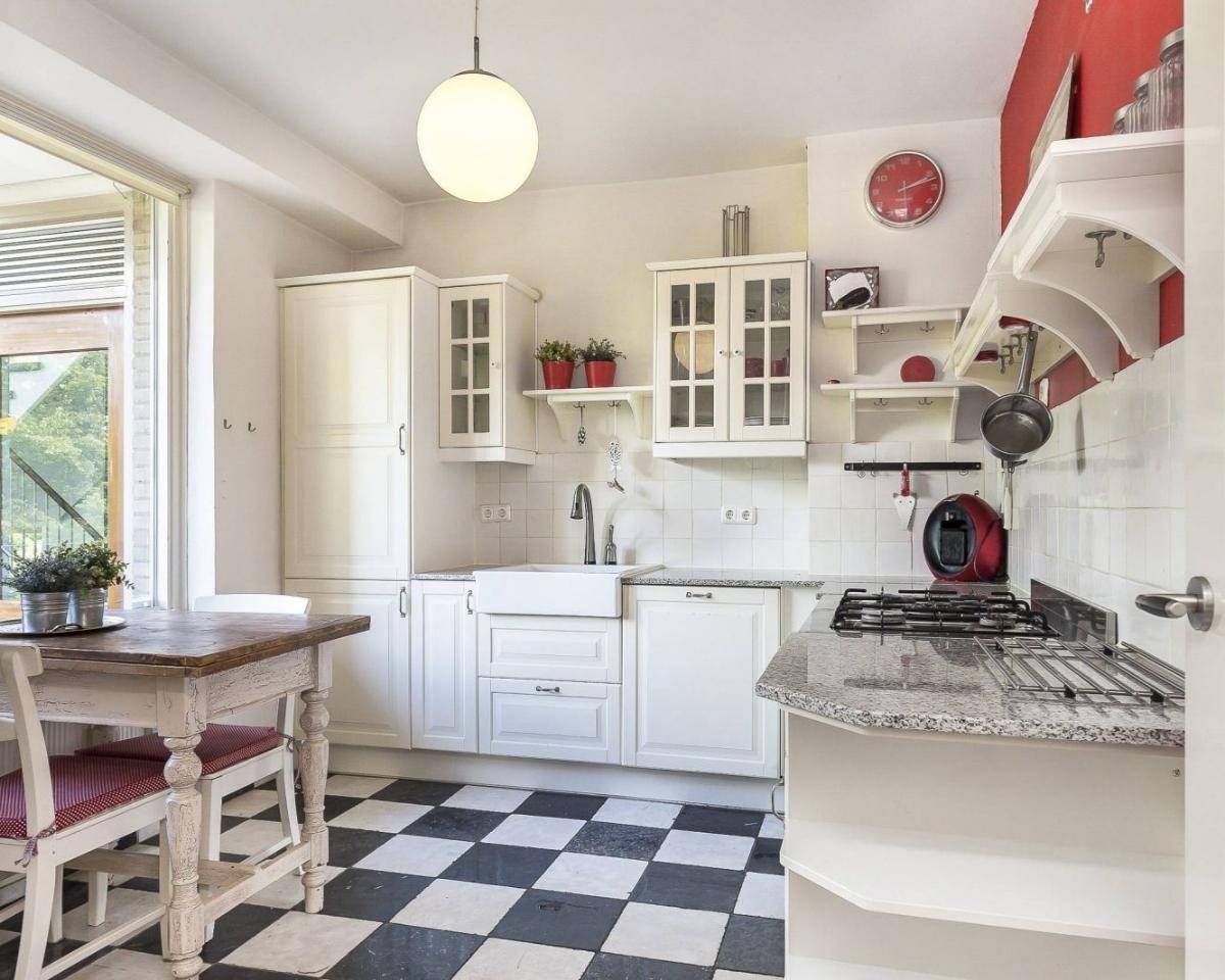 show all photos of Tussen Meer