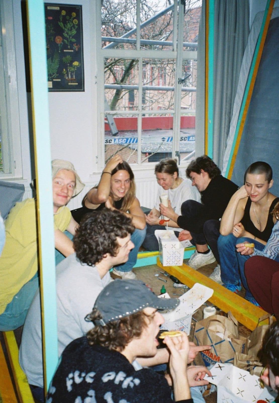 show all photos of Brabantse Turfmarkt