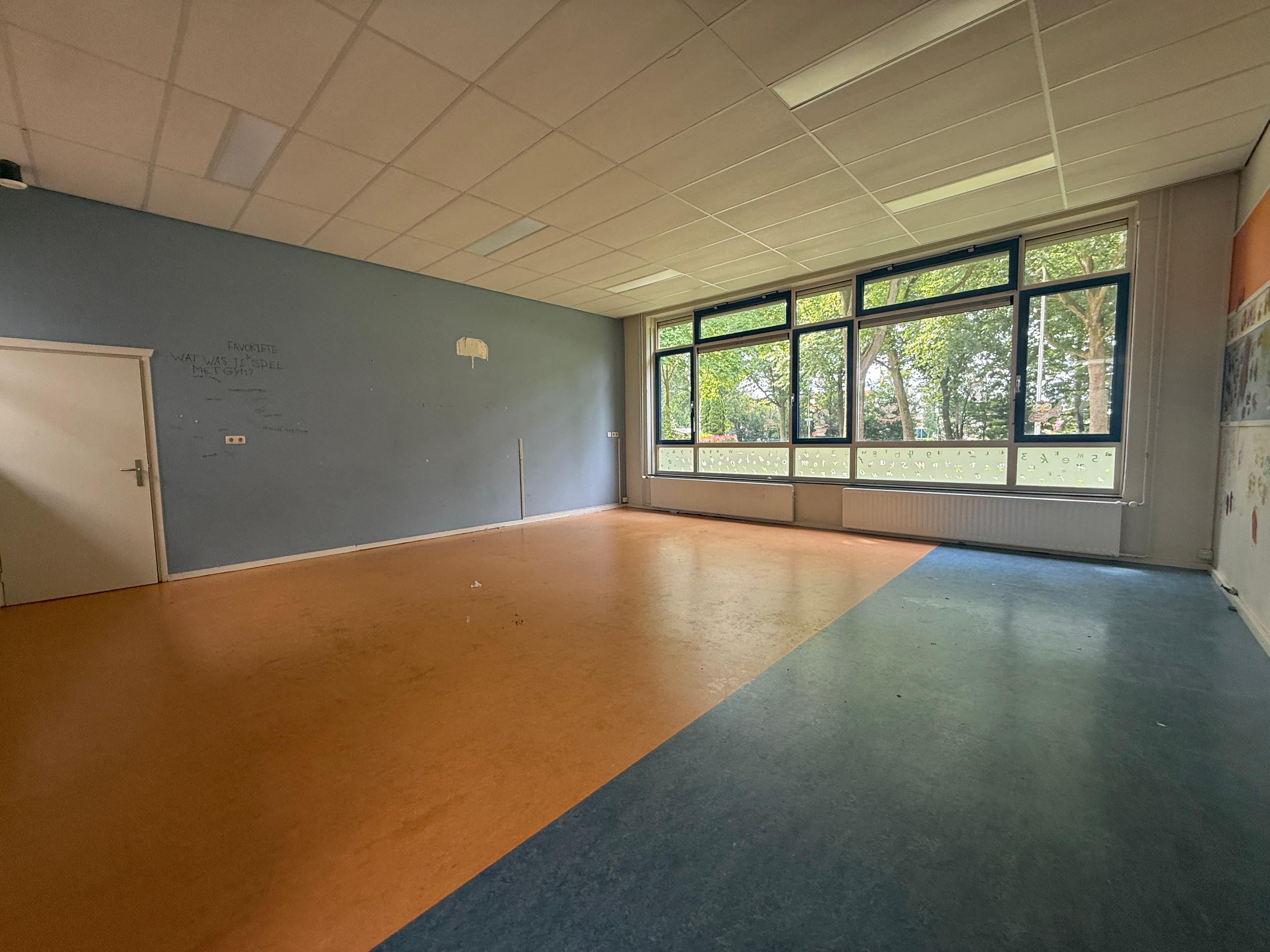 show all photos of Breestraat