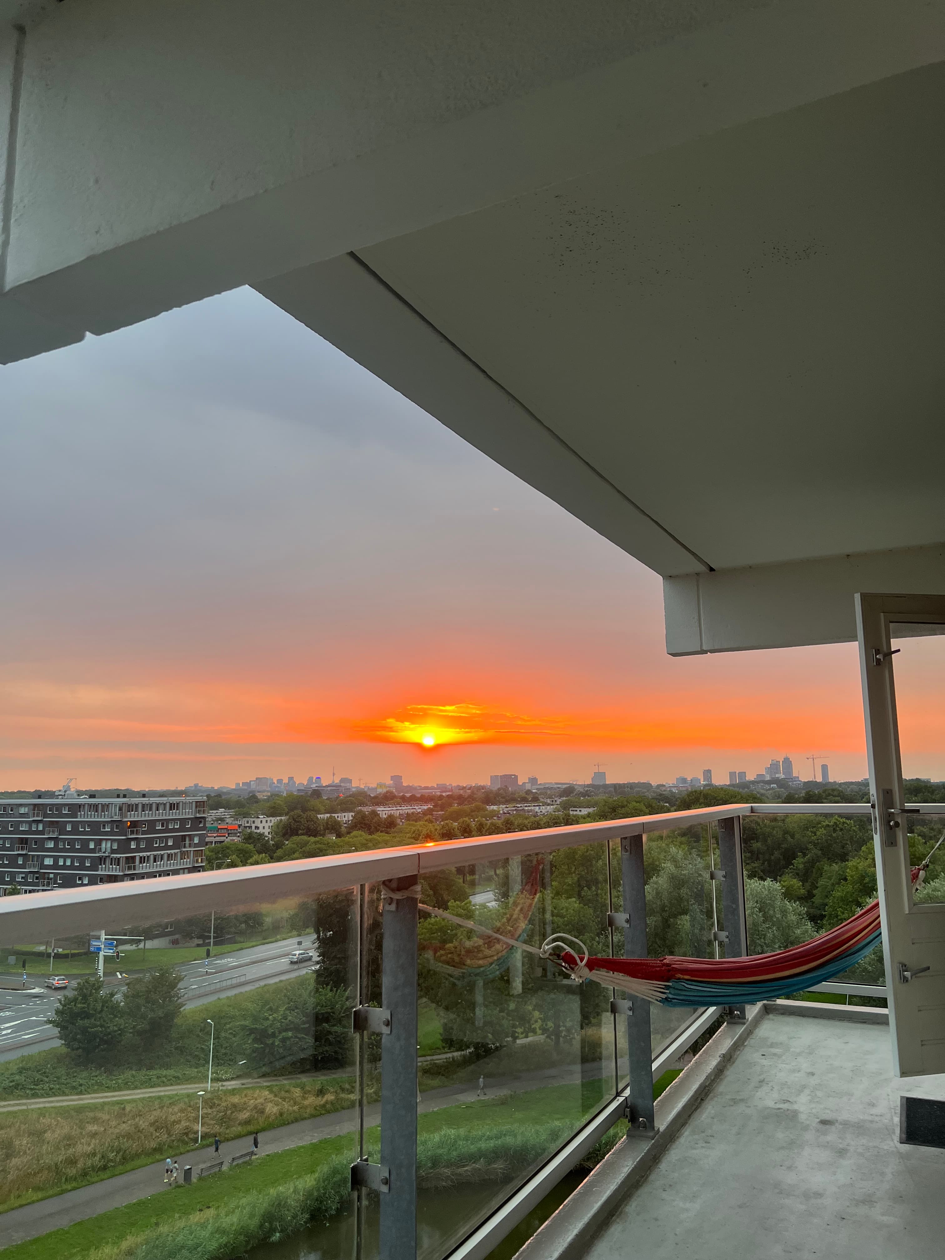 show all photos of Frissenstein