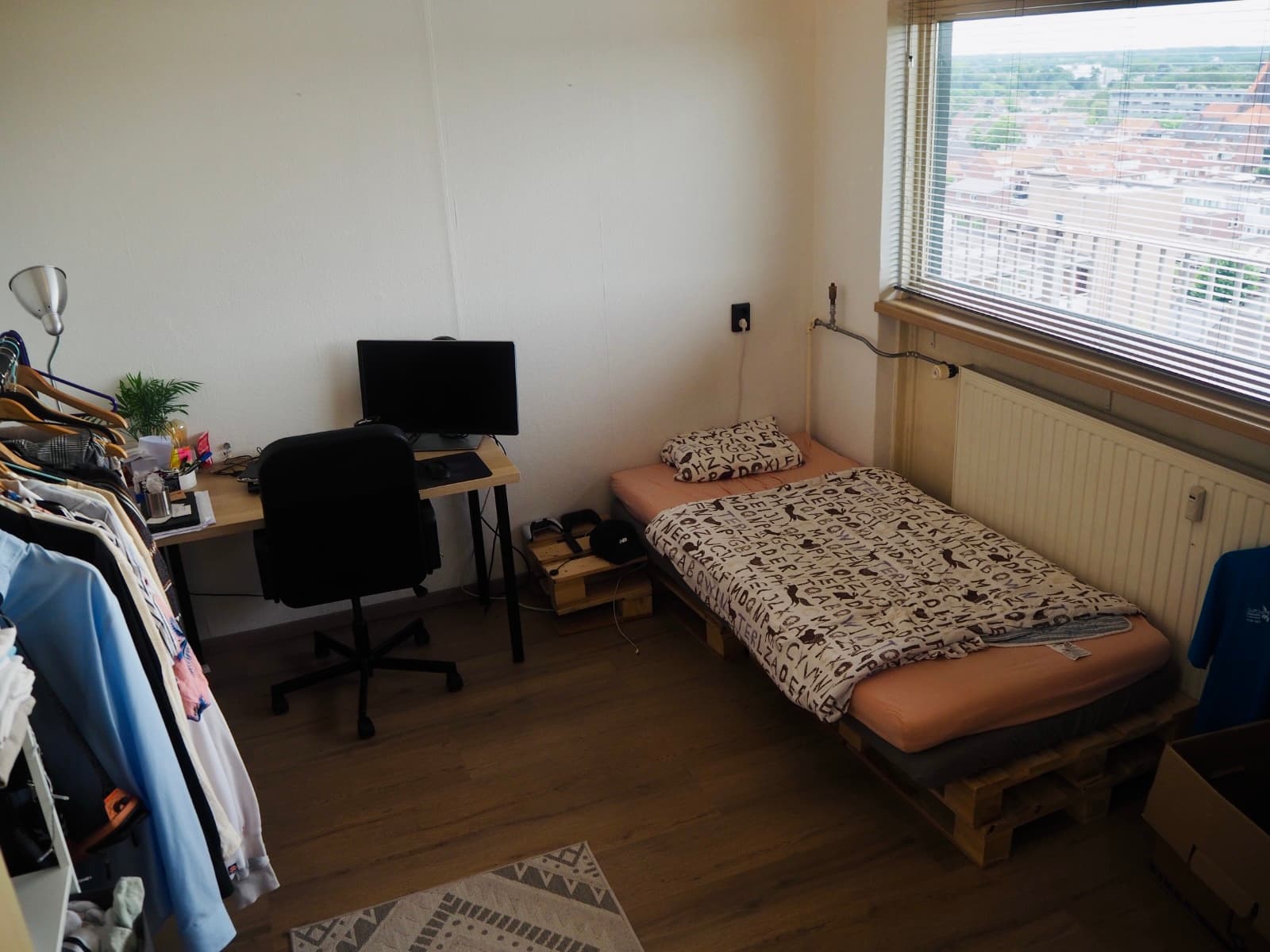 show all photos of Jan Vermeerstraat