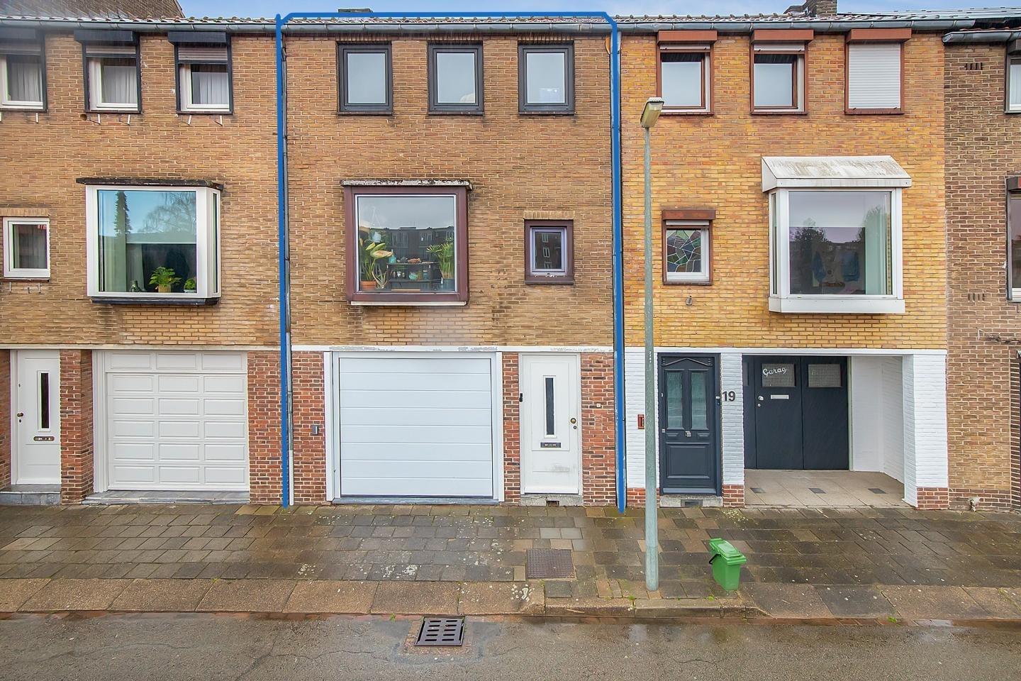 show all photos of Secretaris Waberstraat