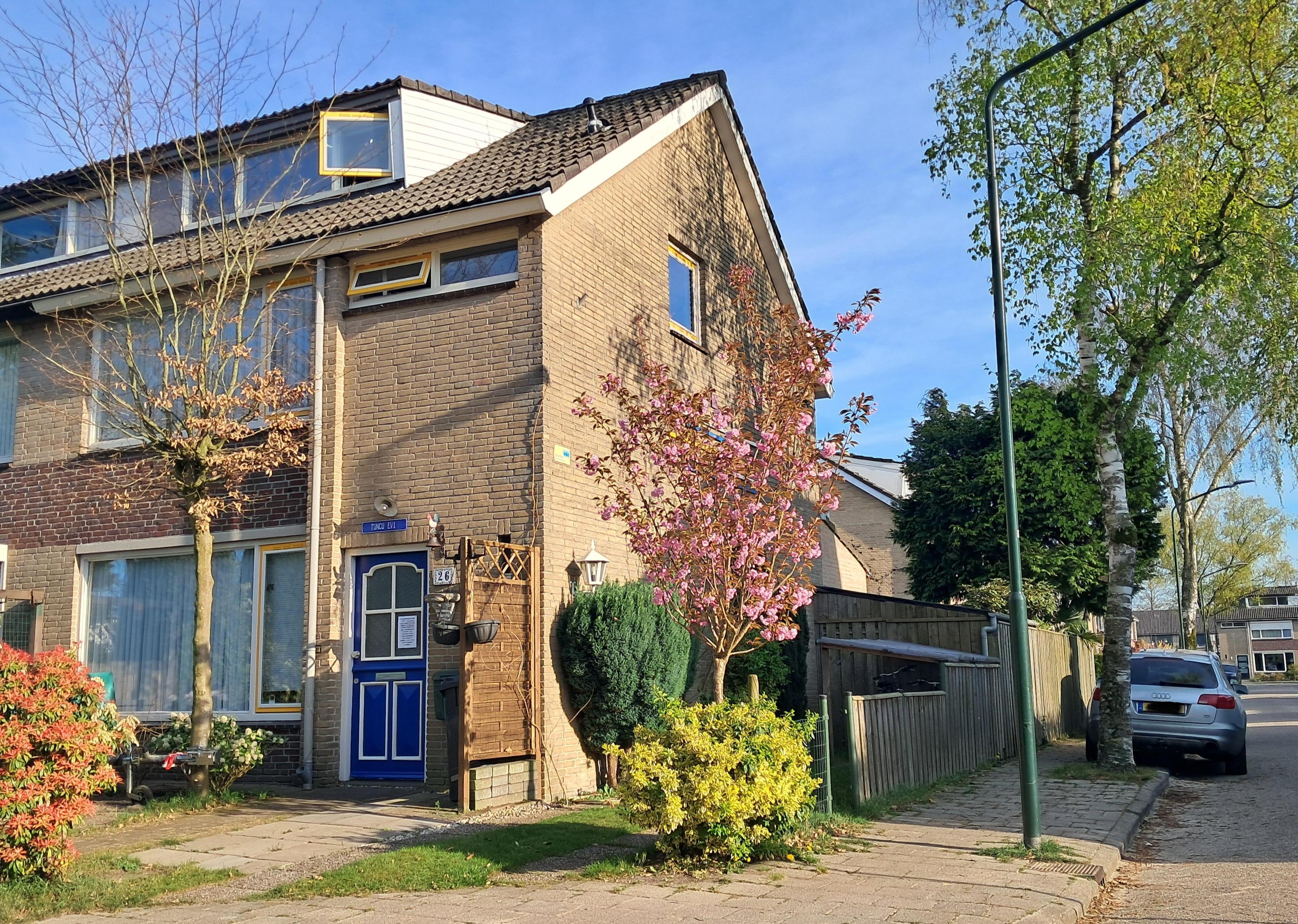 show all photos of Hendrik Veenemanstraat