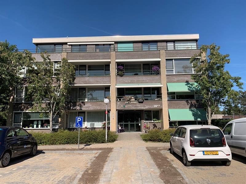 show all photos of Schoollaan