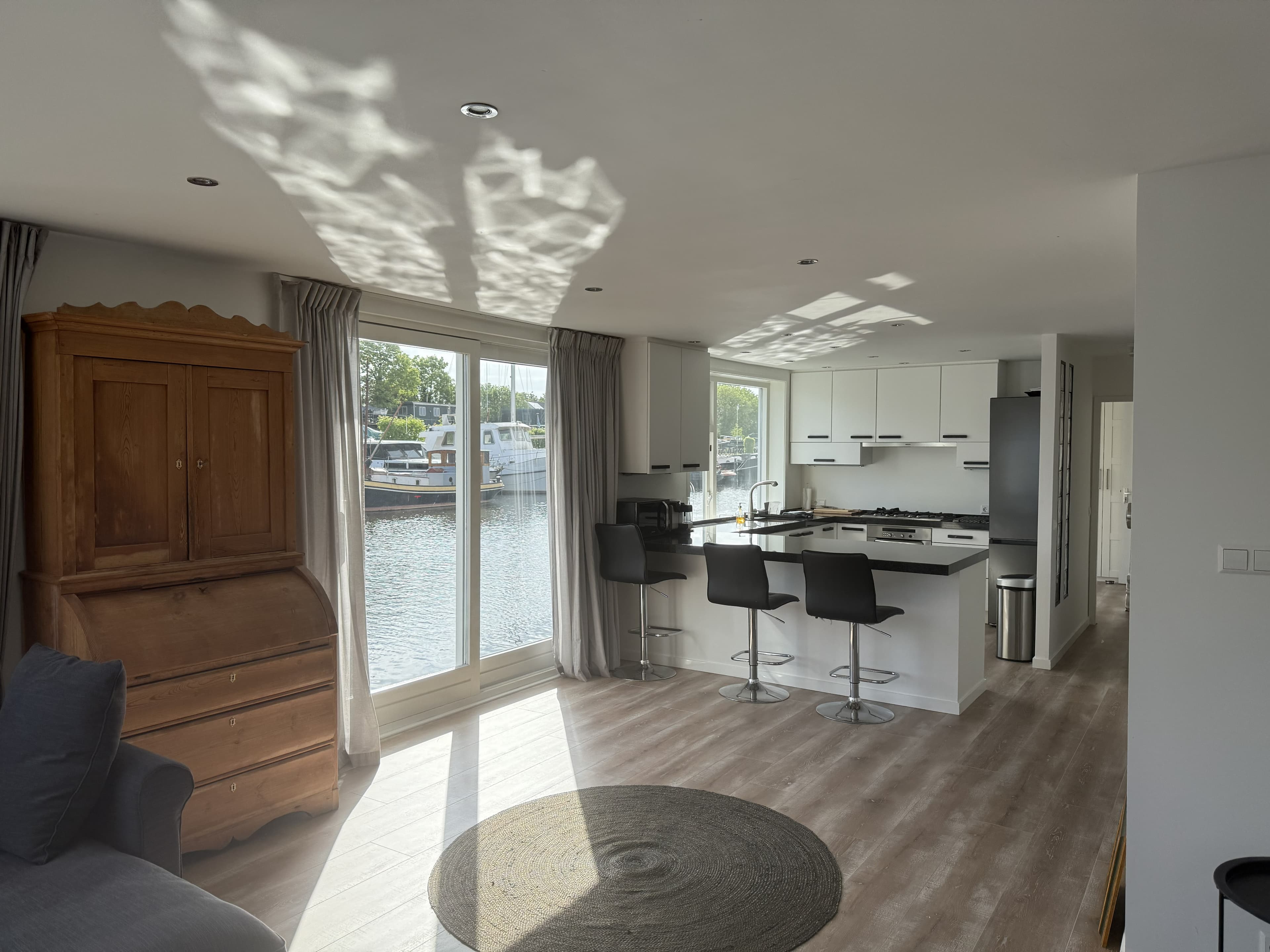 show all photos of Bongerdkade