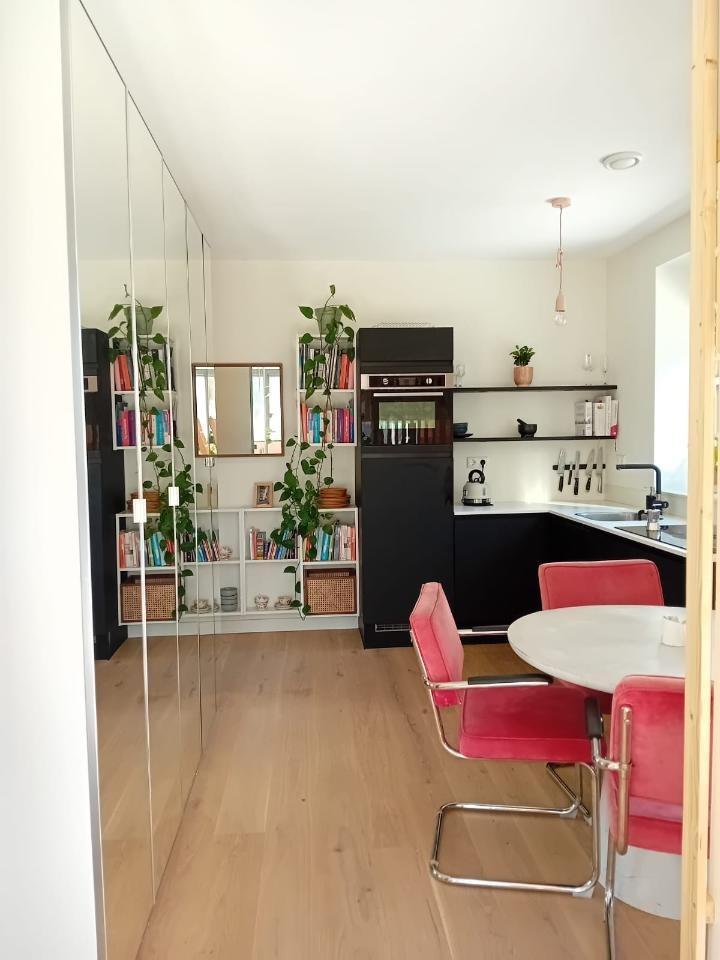 show all photos of Vluchtladderstraat