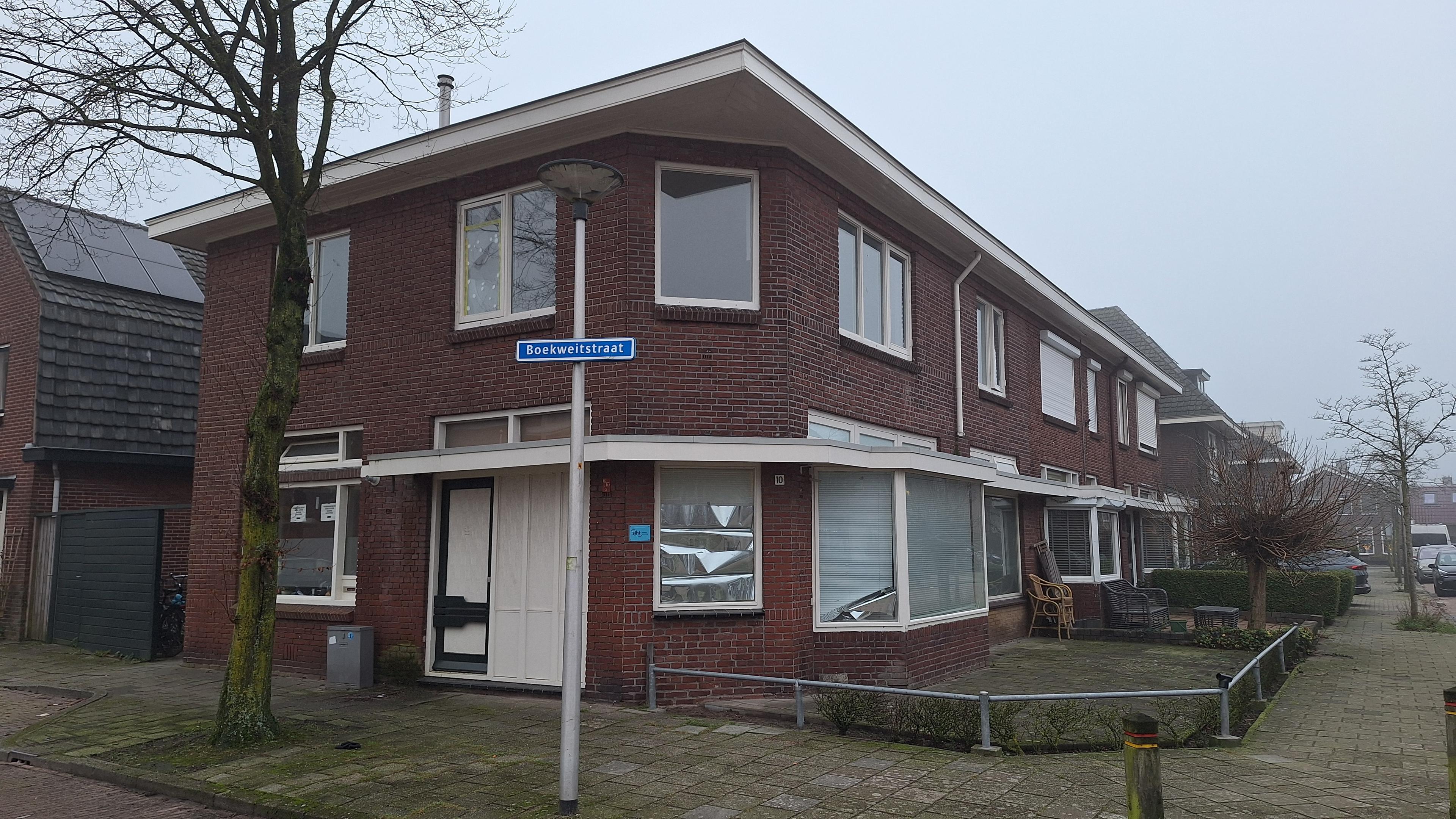 show all photos of Dr. Van Hoekstraat