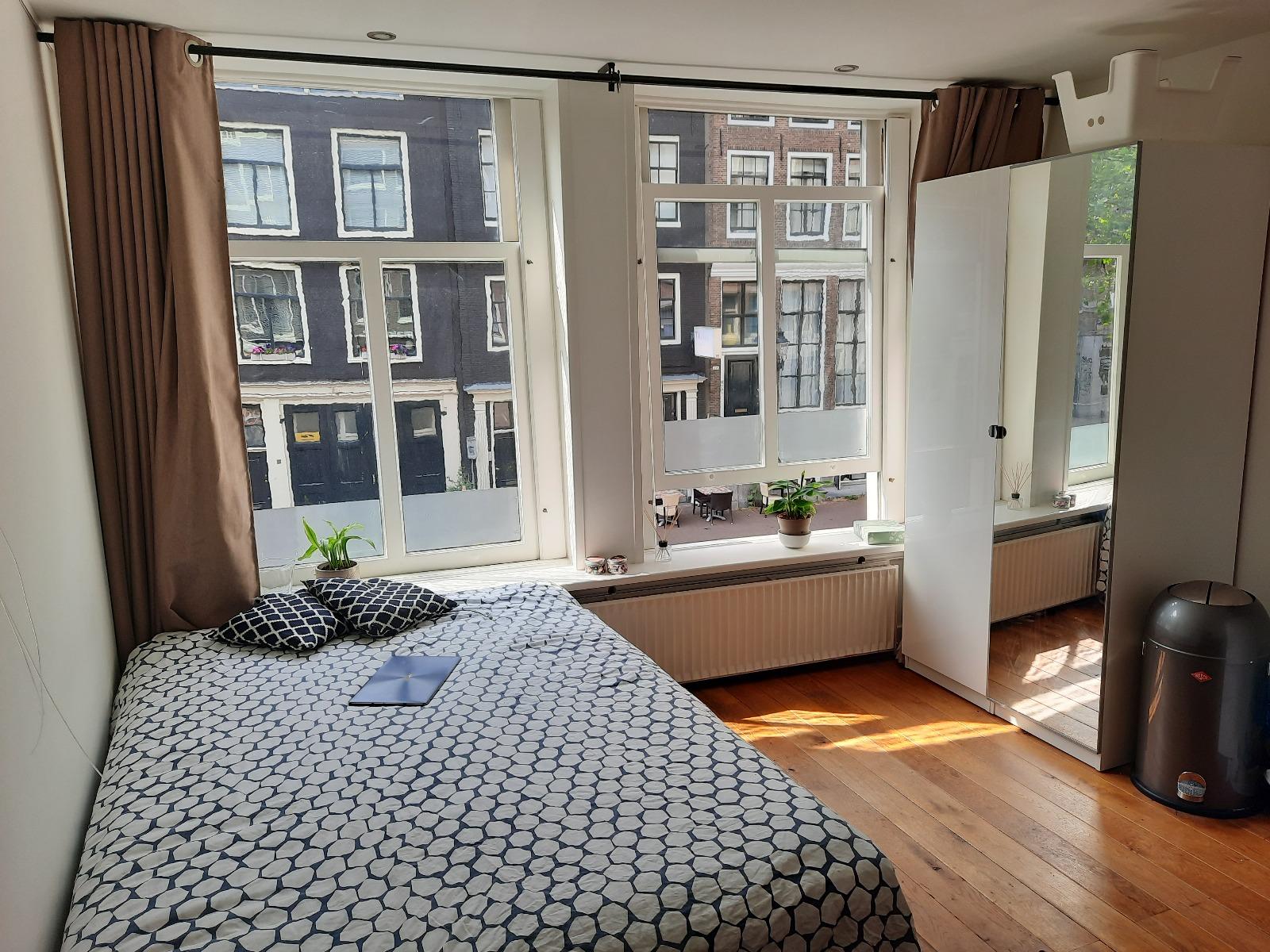 show all photos of Spuistraat