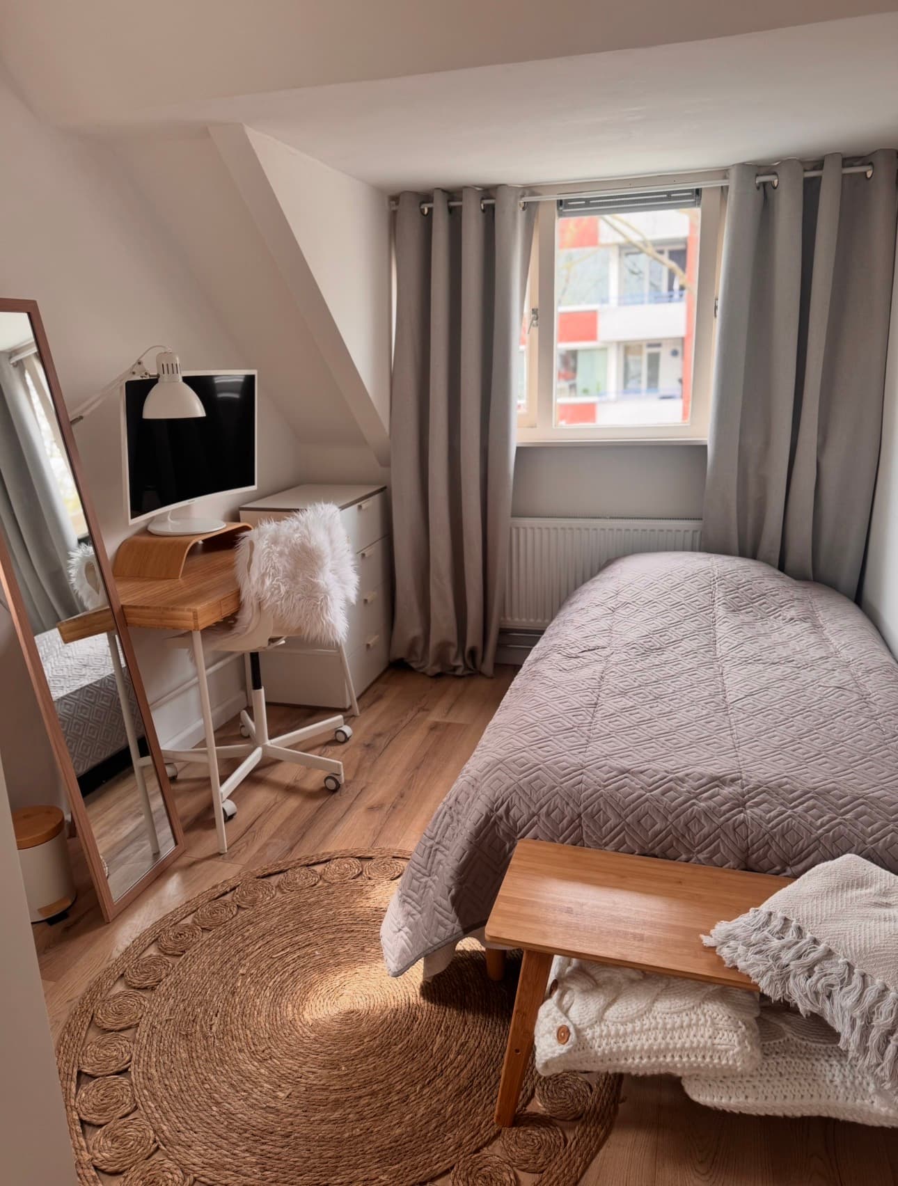 show all photos of IJsselmondselaan