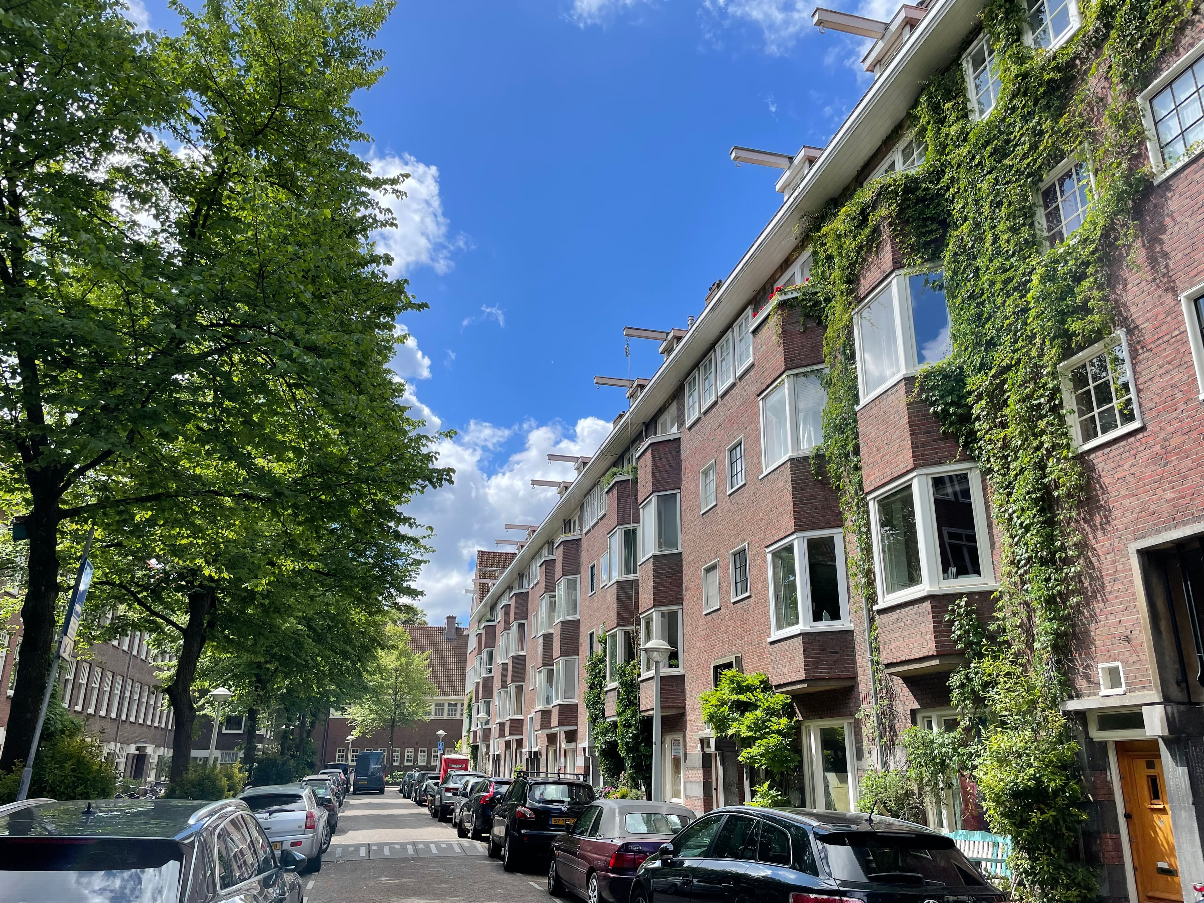 show all photos of Legmeerstraat