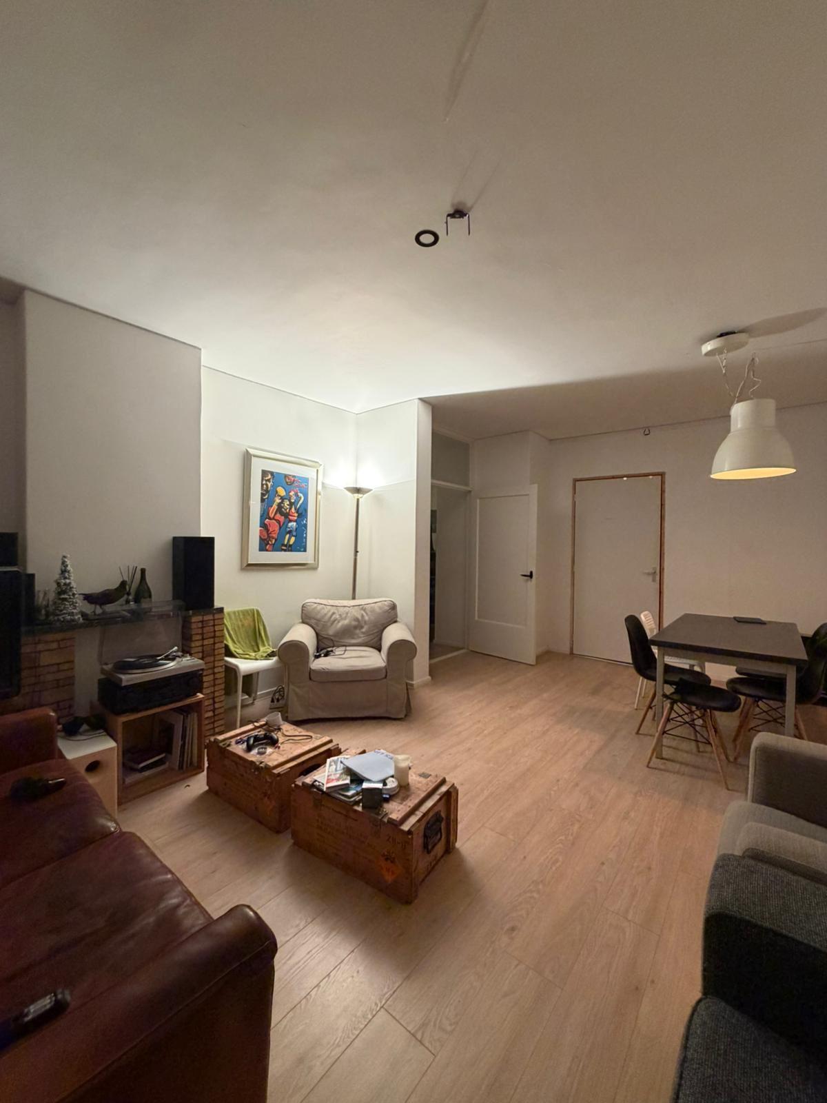 show all photos of Professor Hoogveldstraat