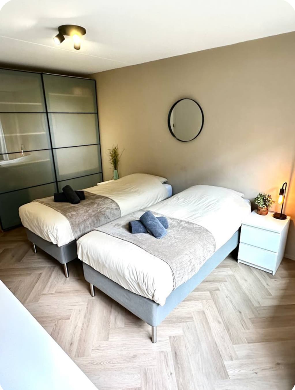 show all photos of Vestdijk