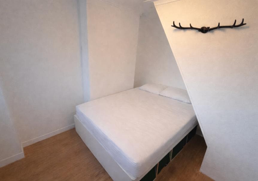 show all photos of Aartshertogenstraat