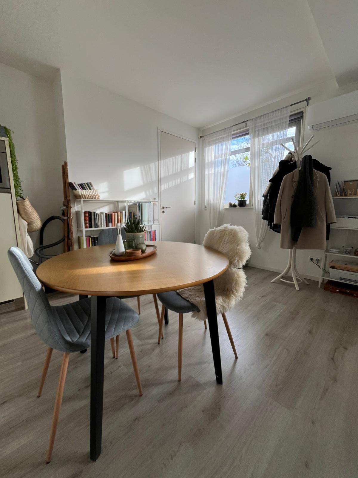 show all photos of Pop Dijkemaweg