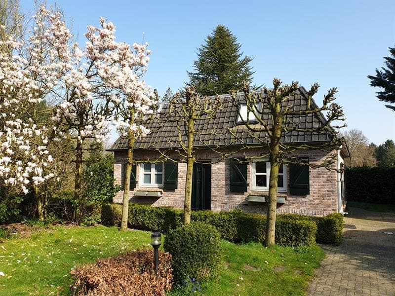 show all photos of Broeksteeg