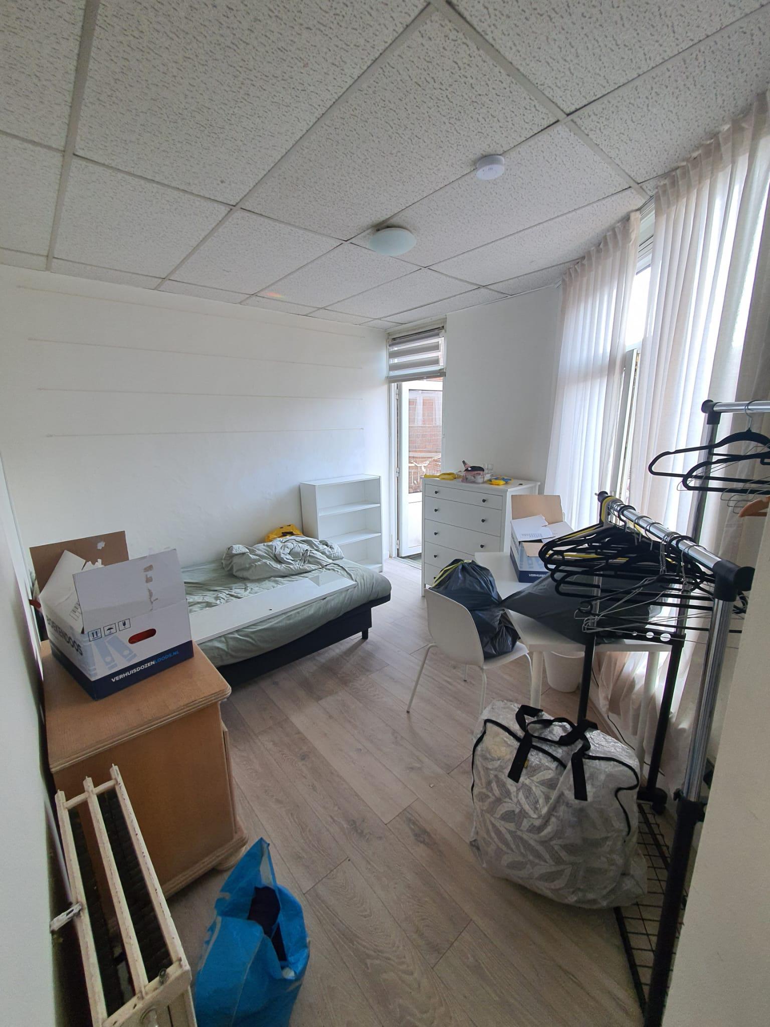 show all photos of Zwetstraat