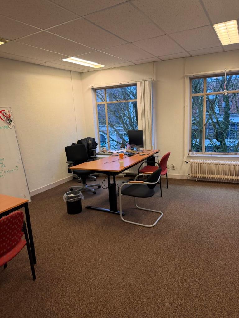 show all photos of Brink