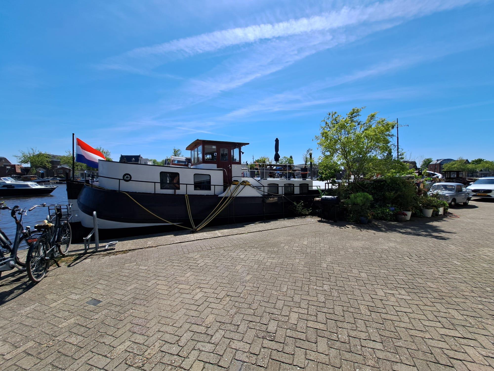 show all photos of Veerdijk