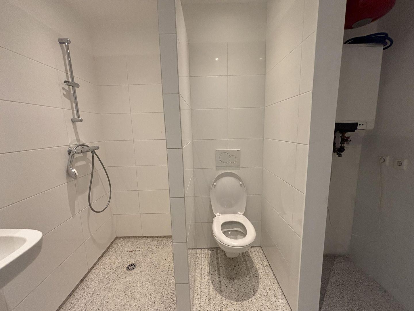 show all photos of Jan Tooropstraat