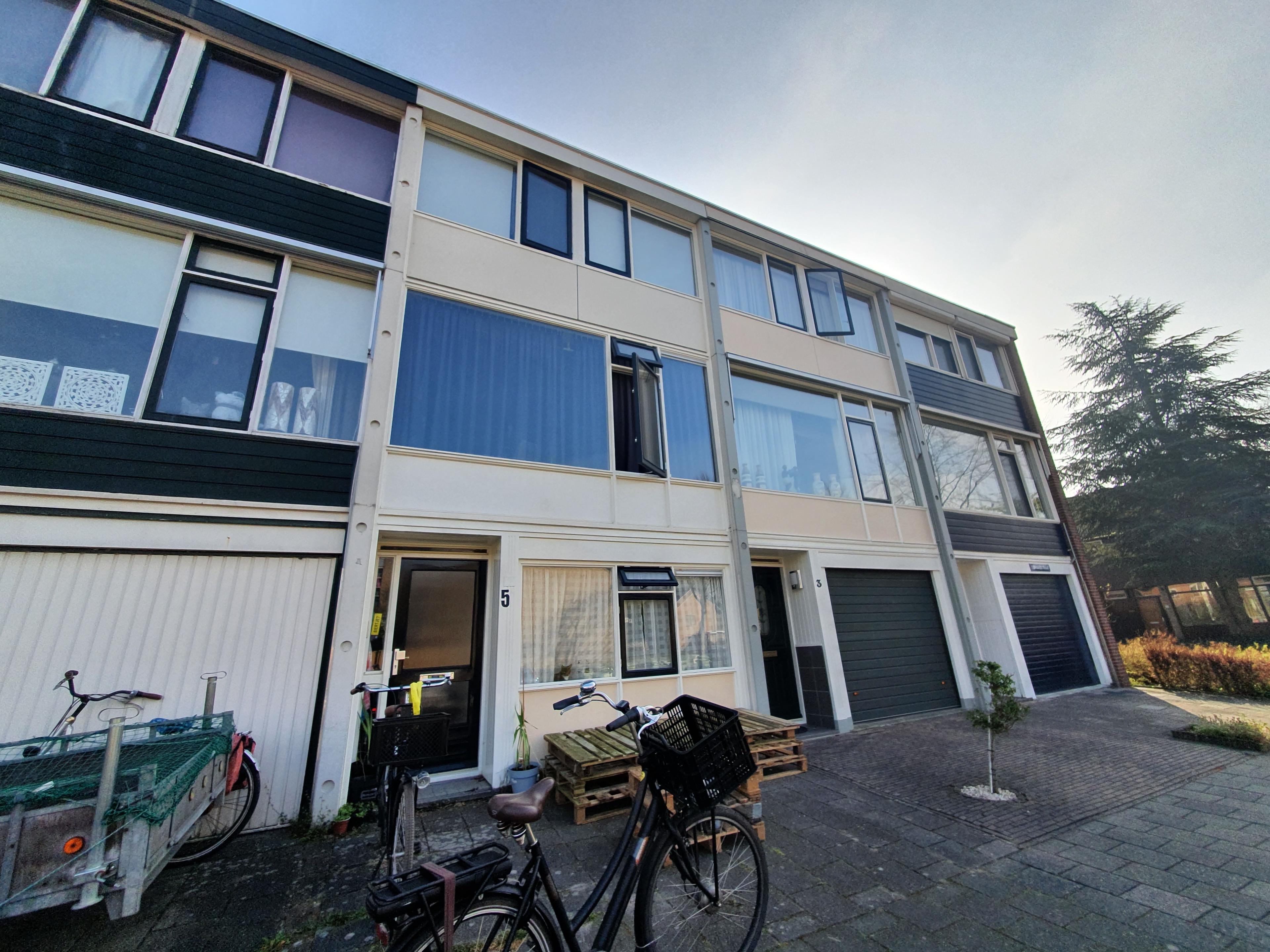 show all photos of Topaasstraat