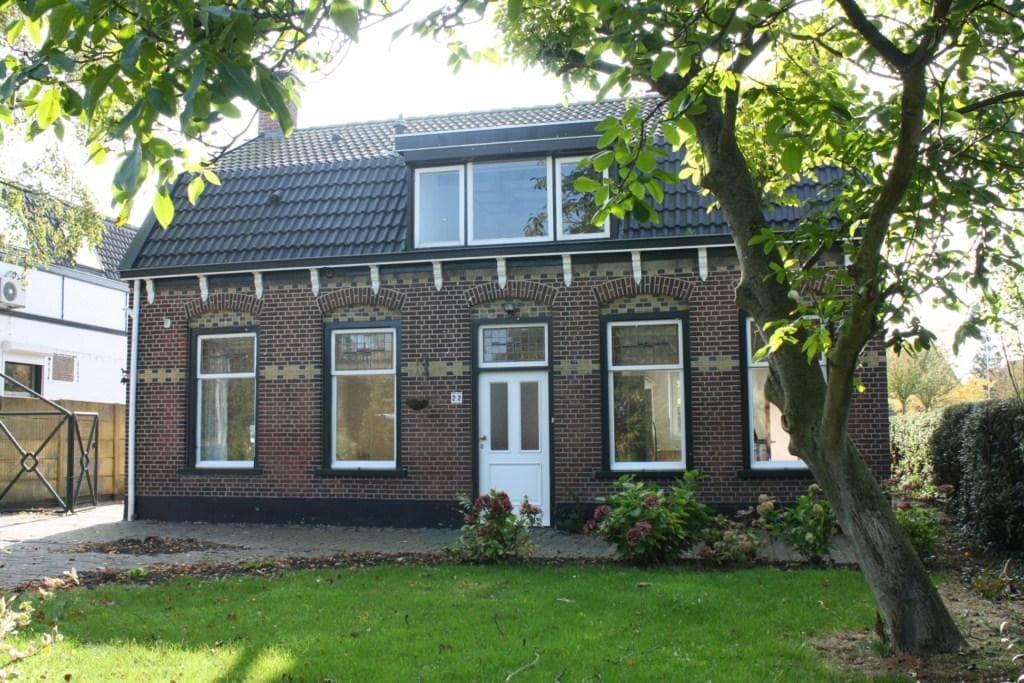 show all photos of Spoorlaan