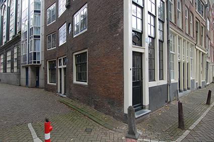 show all photos of Spinhuissteeg