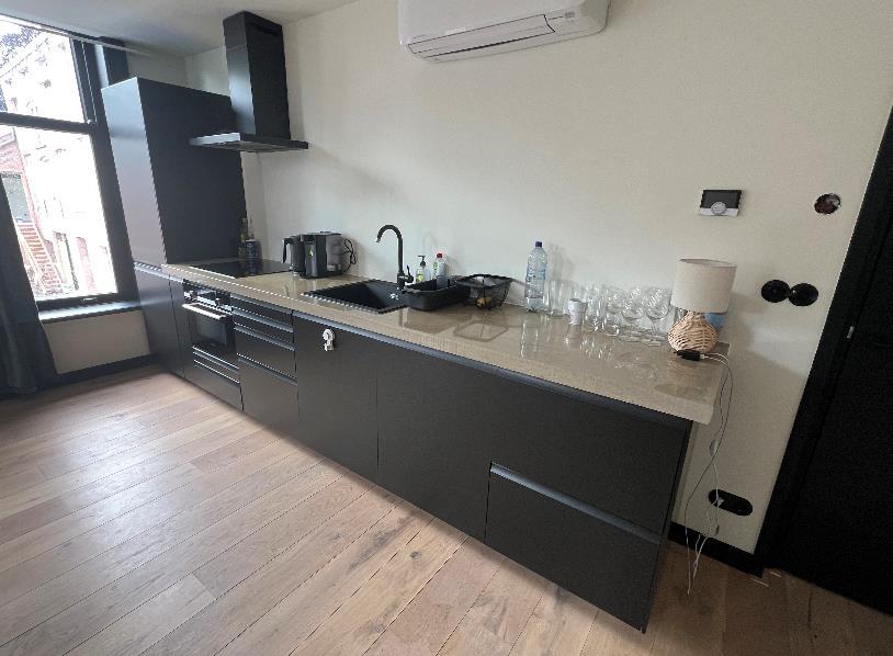 show all photos of Noordeinde