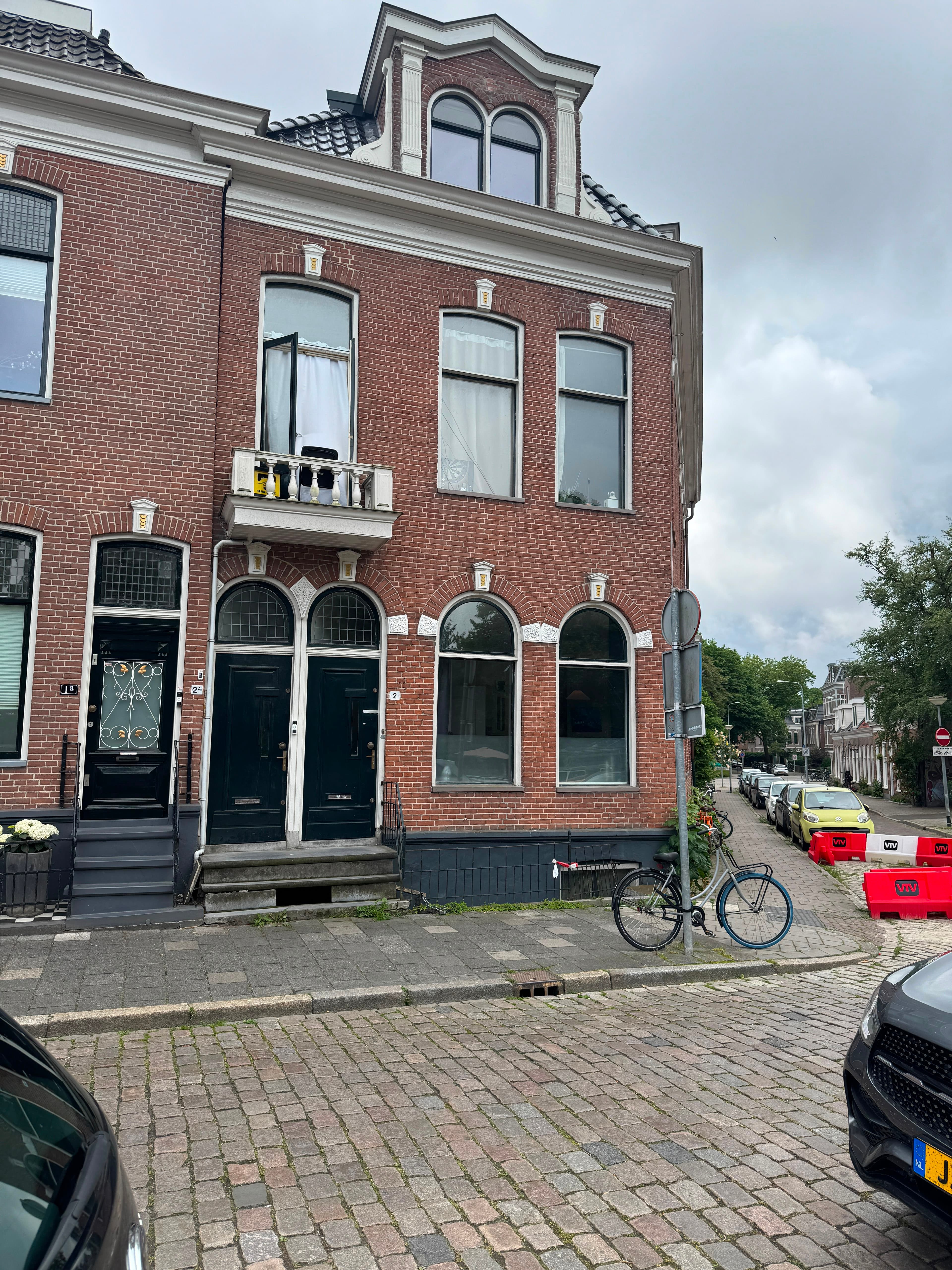 show all photos of Dr. C. Hofstede de Grootkade
