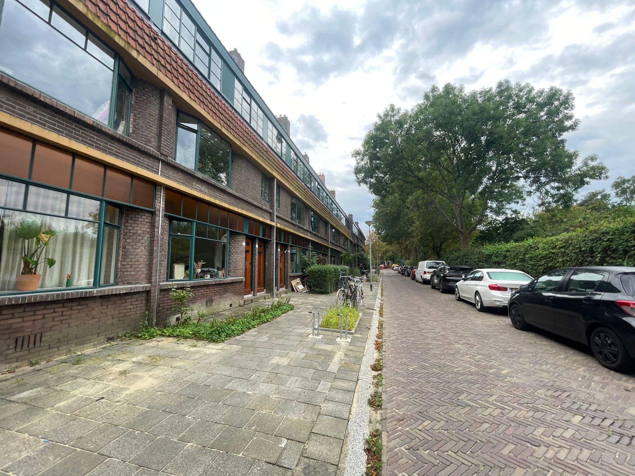 show all photos of Stadhouderslaan