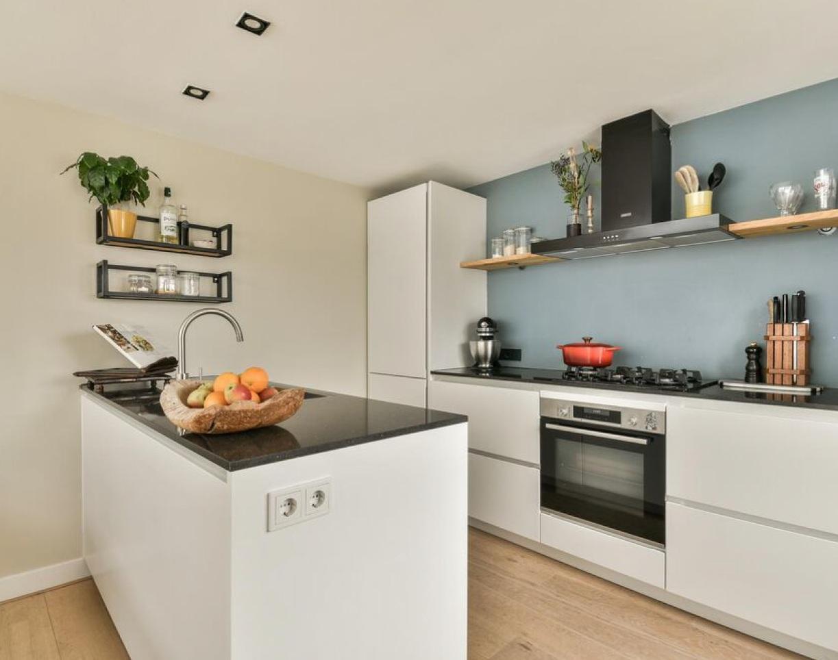 show all photos of Groenmarktkade