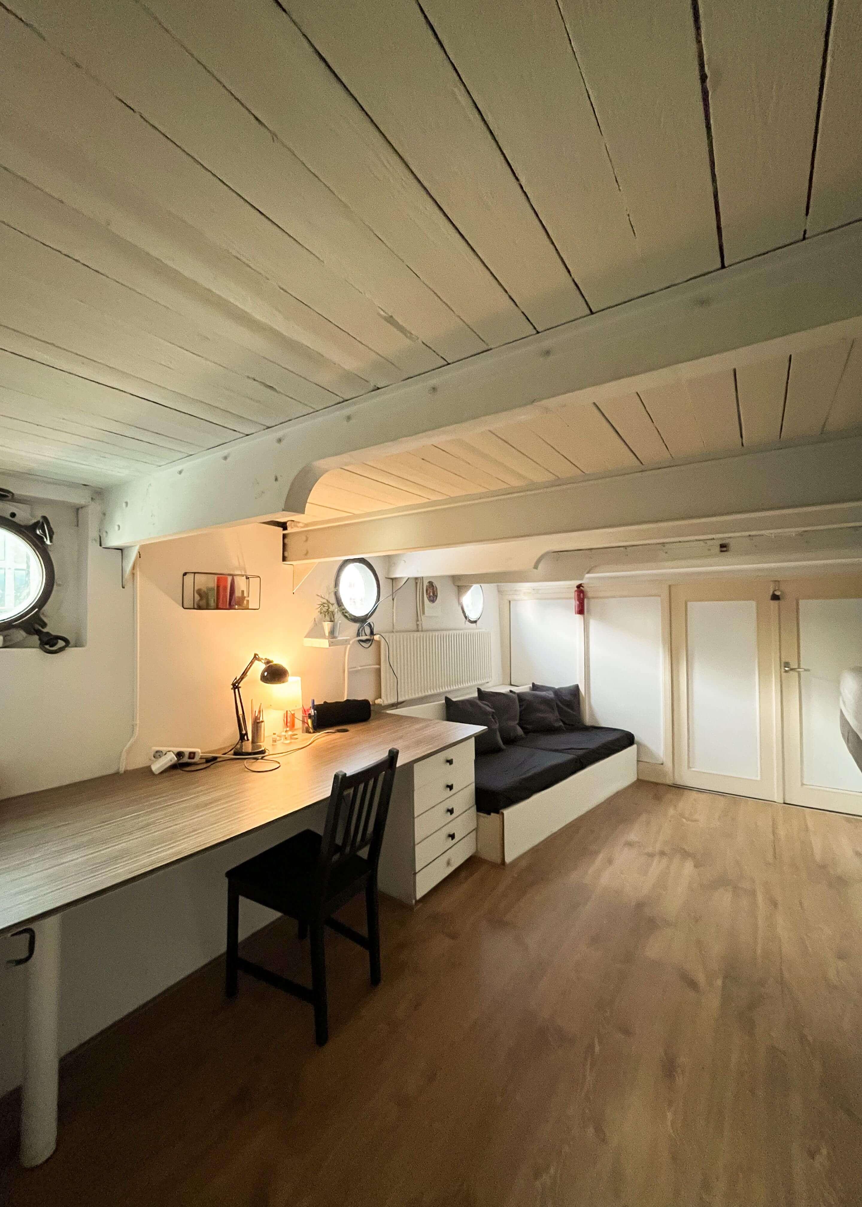 show all photos of Willem Fenengastraat