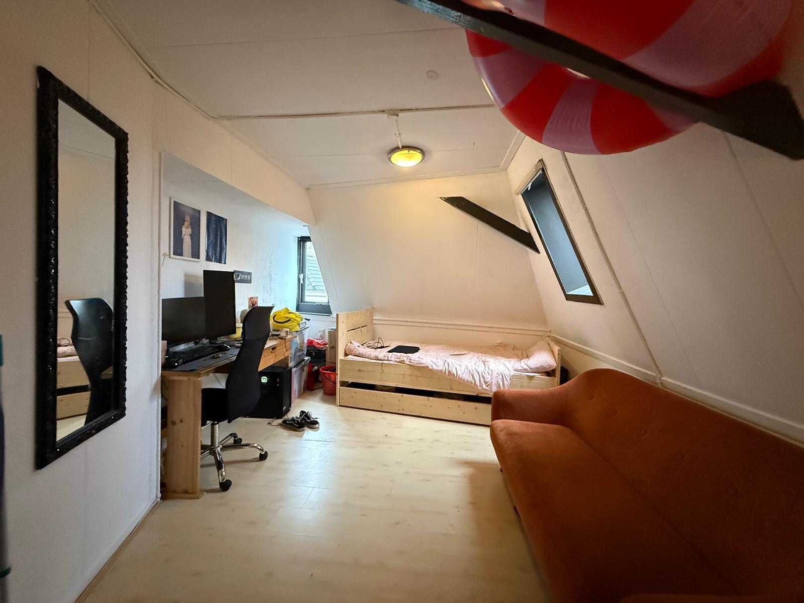 show all photos of Eerste Hunzestraat