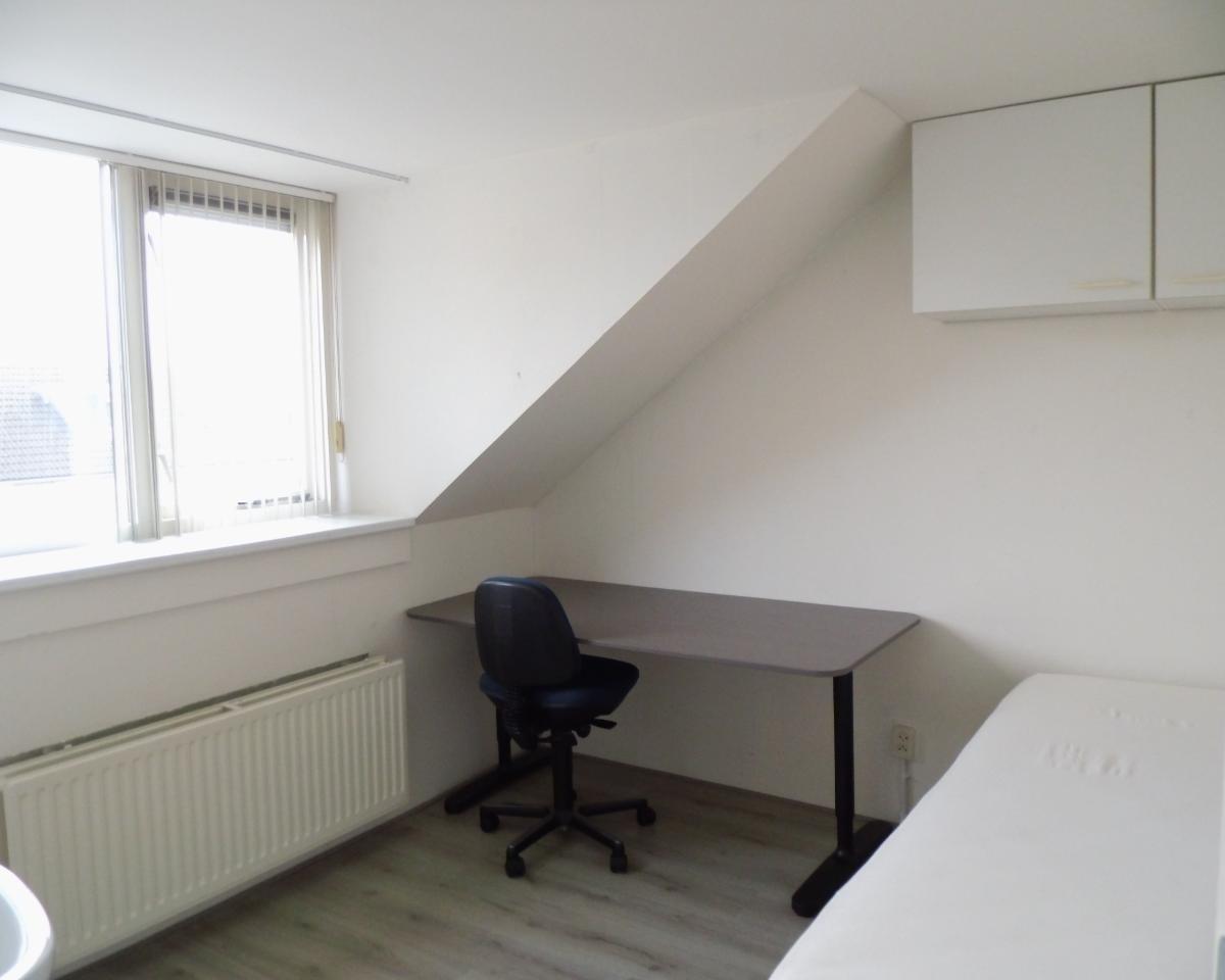 show all photos of Louis de Funesstraat