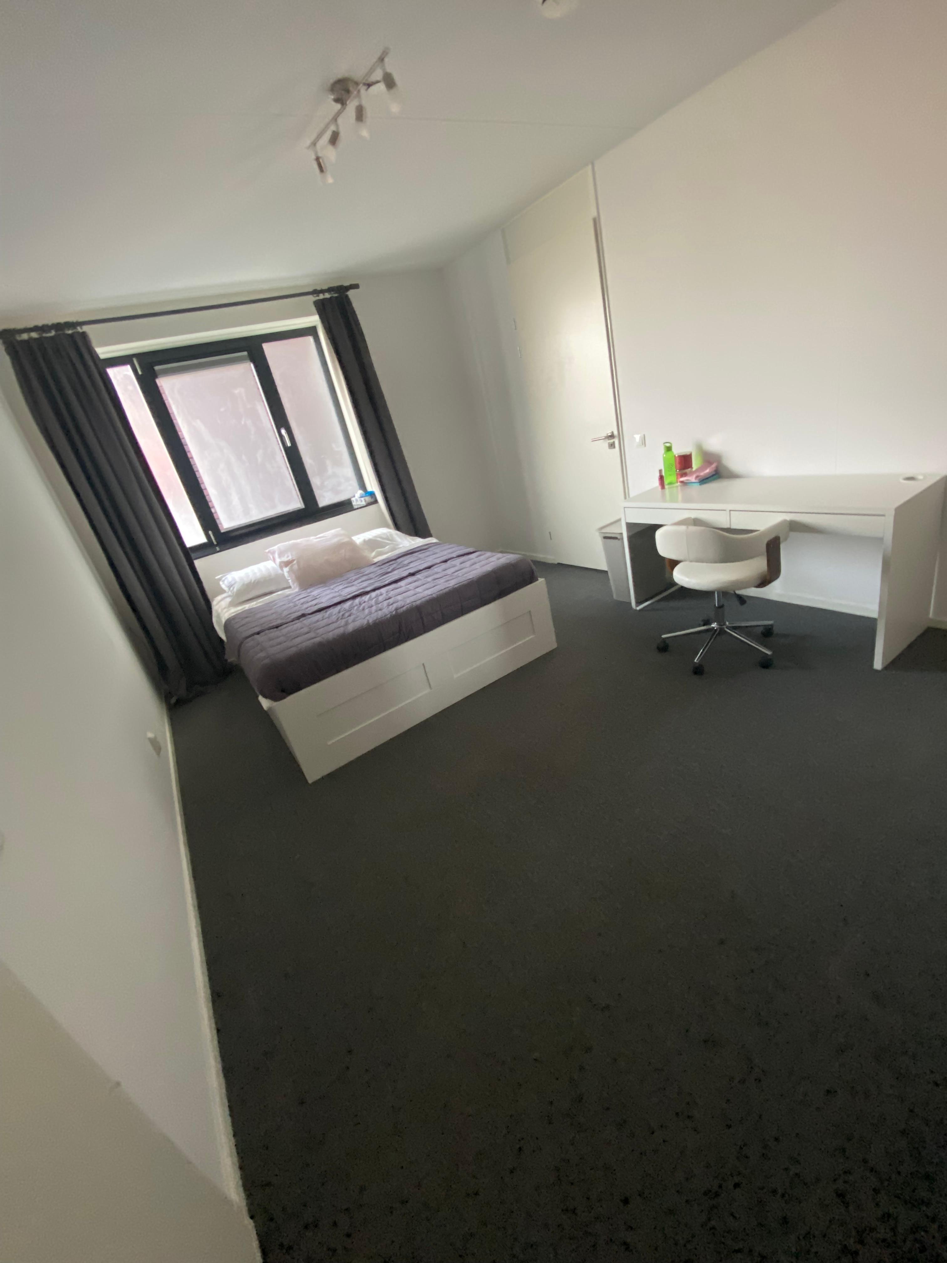 show all photos of Deurningerstraat