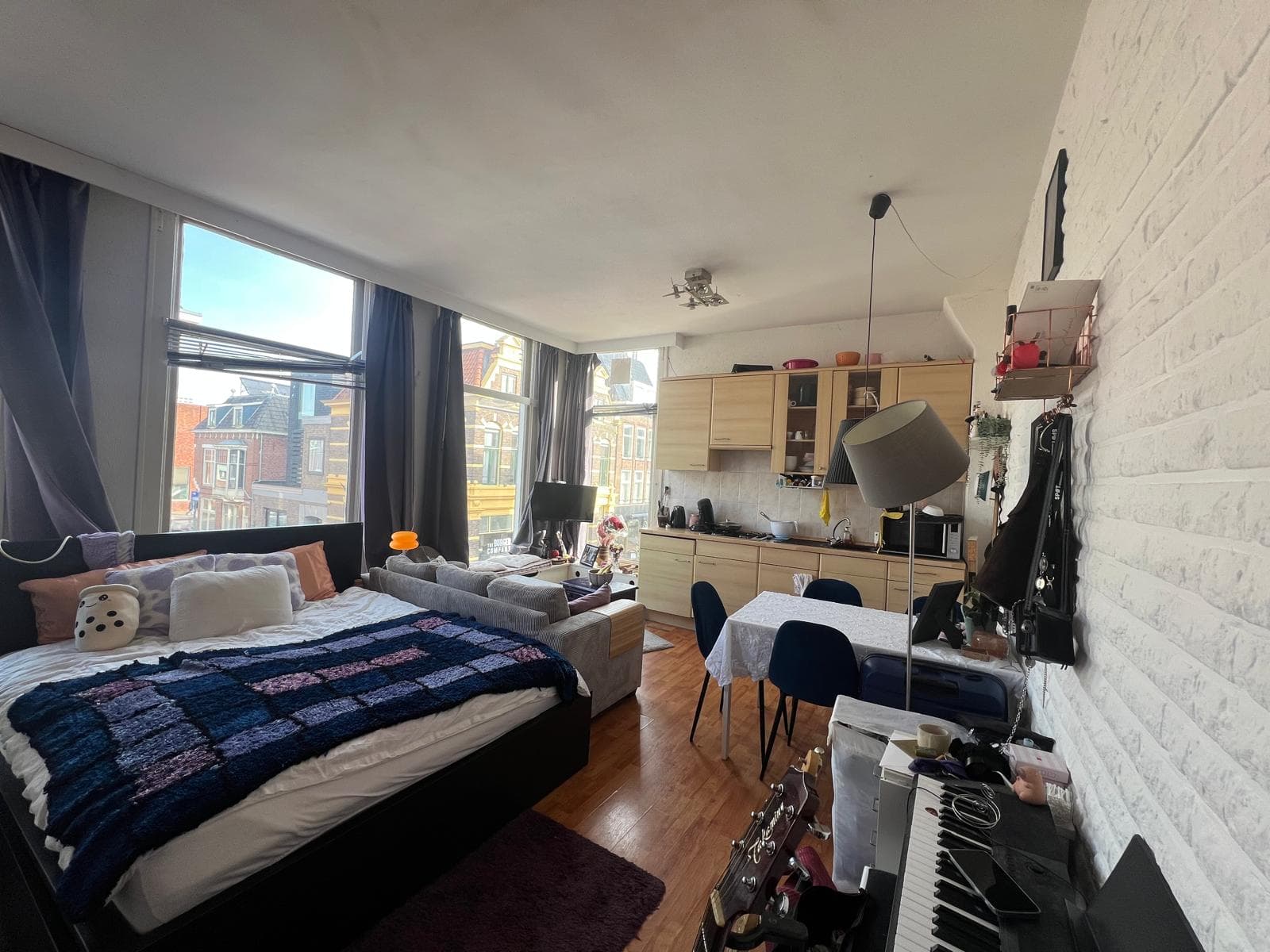 show all photos of Violenstraat