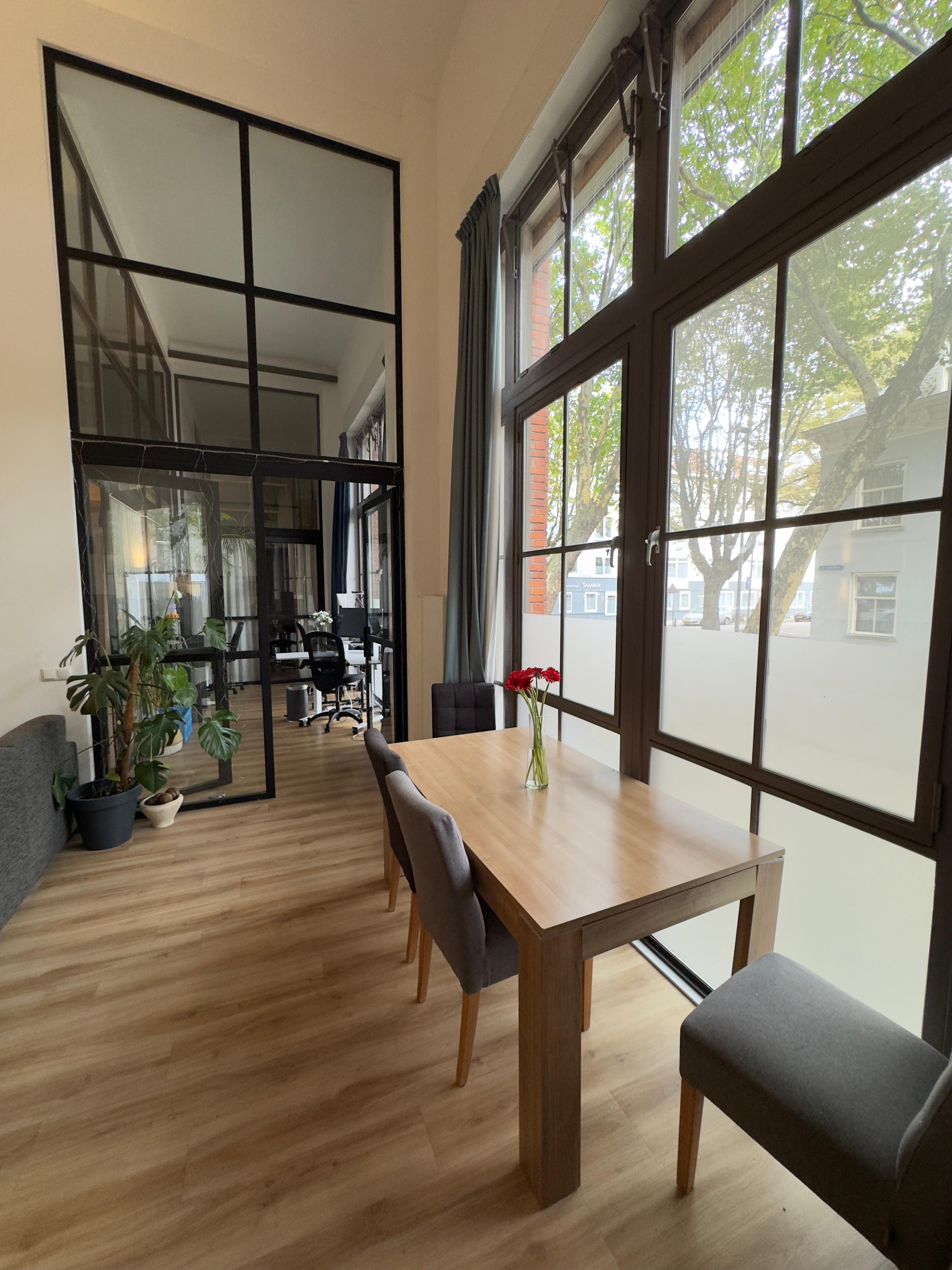 show all photos of Heiman Dullaertplein